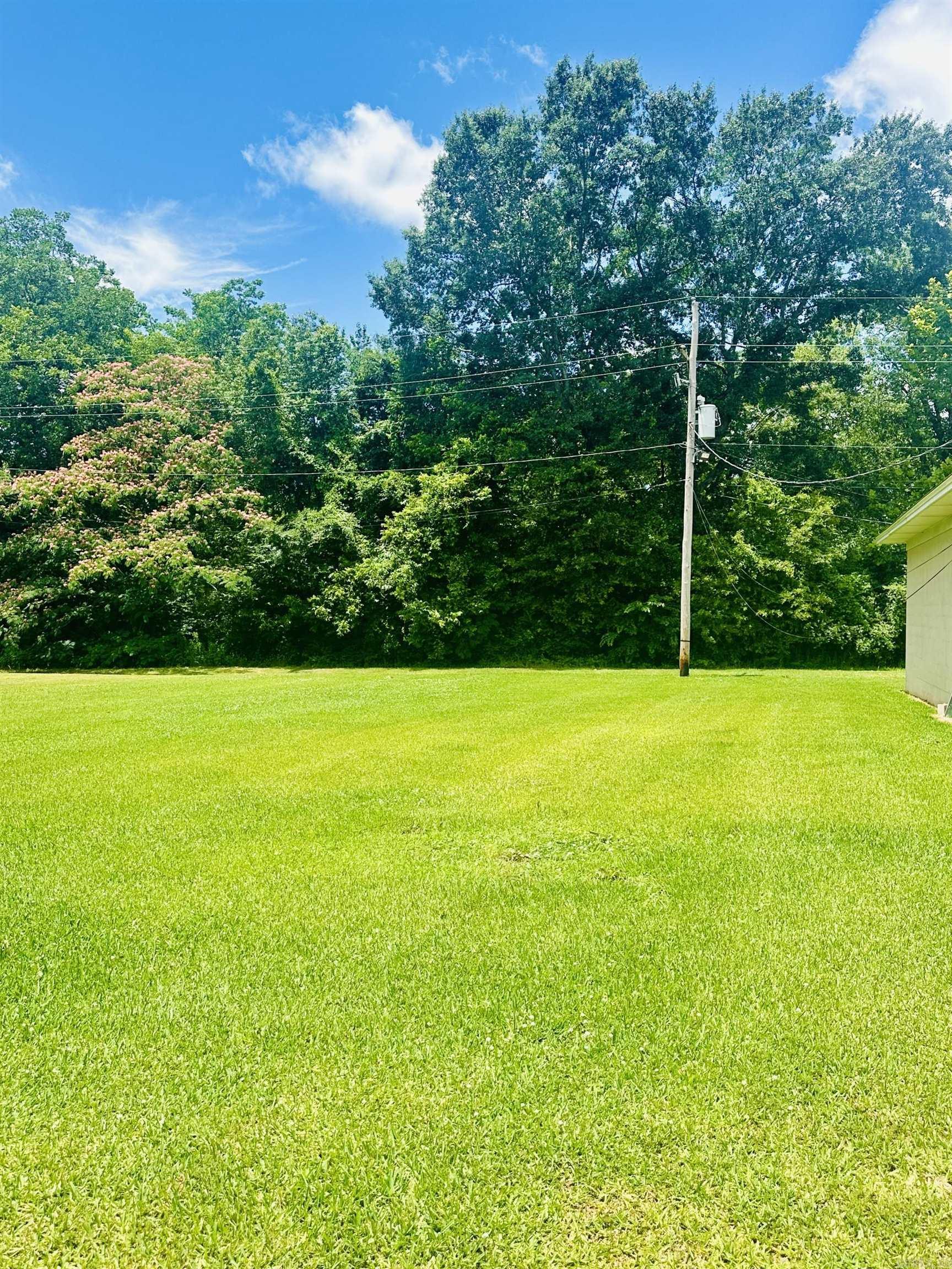 203 W 3Rd Ave  Crossett, AR
