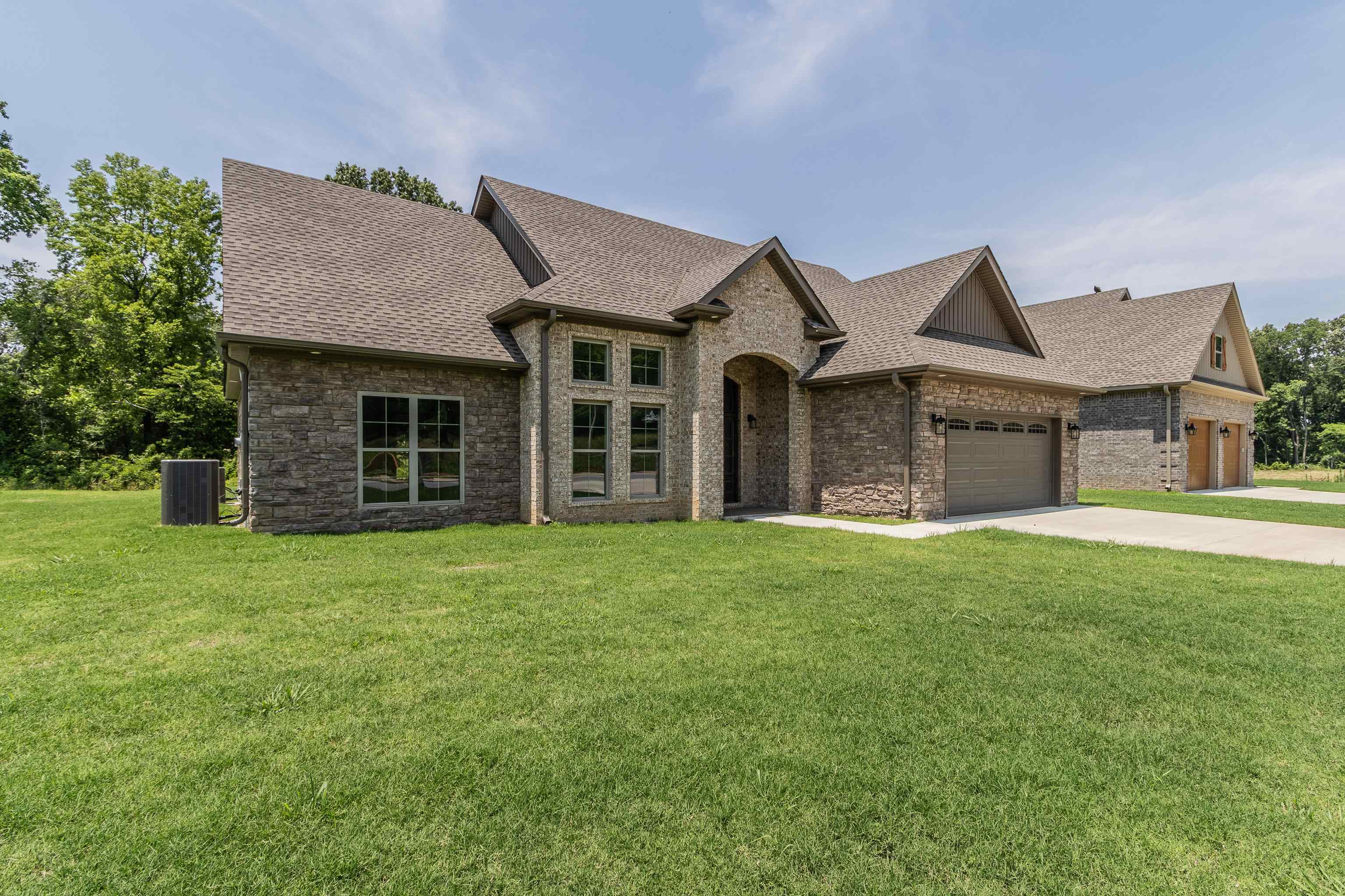 3019 BRIANNA DR.  Jonesboro, AR