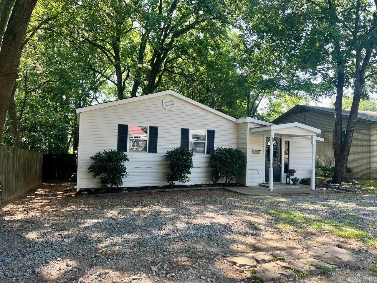 809 Banner  Benton, AR