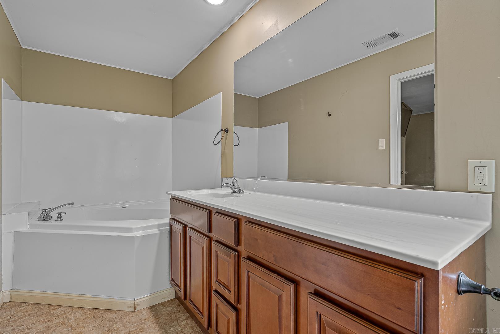 223 County Road 122  Bono, AR