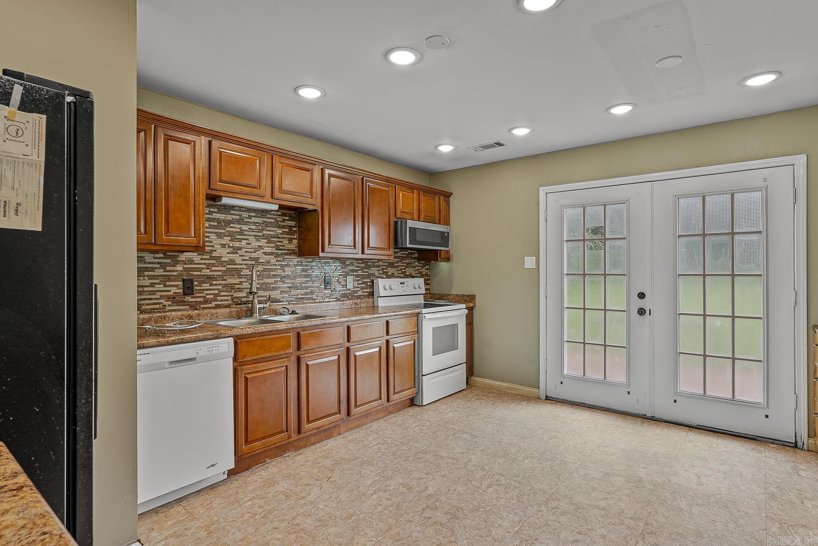 223 County Road 122  Bono, AR