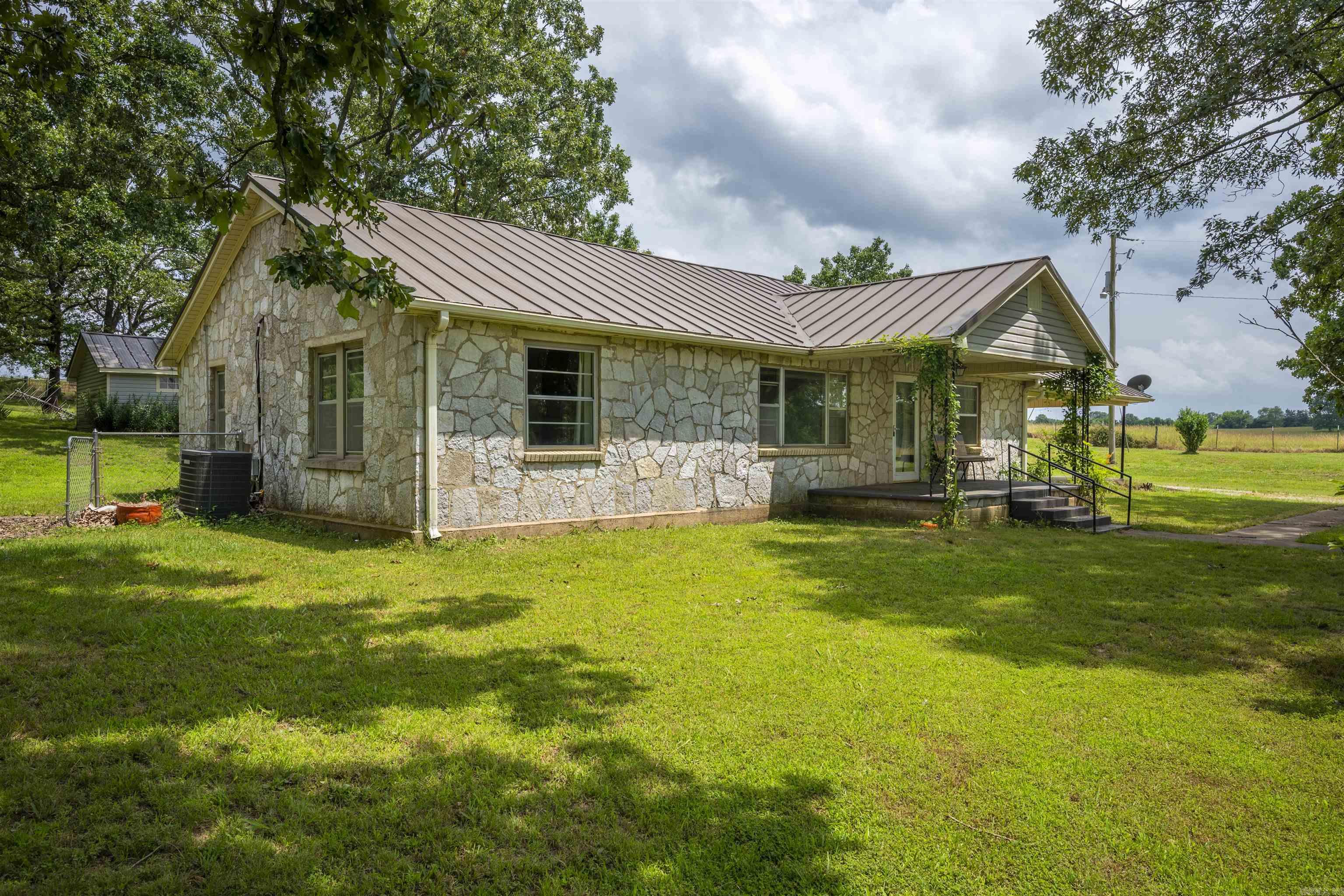250 Shamrock Lane  Sulphur Rock, AR