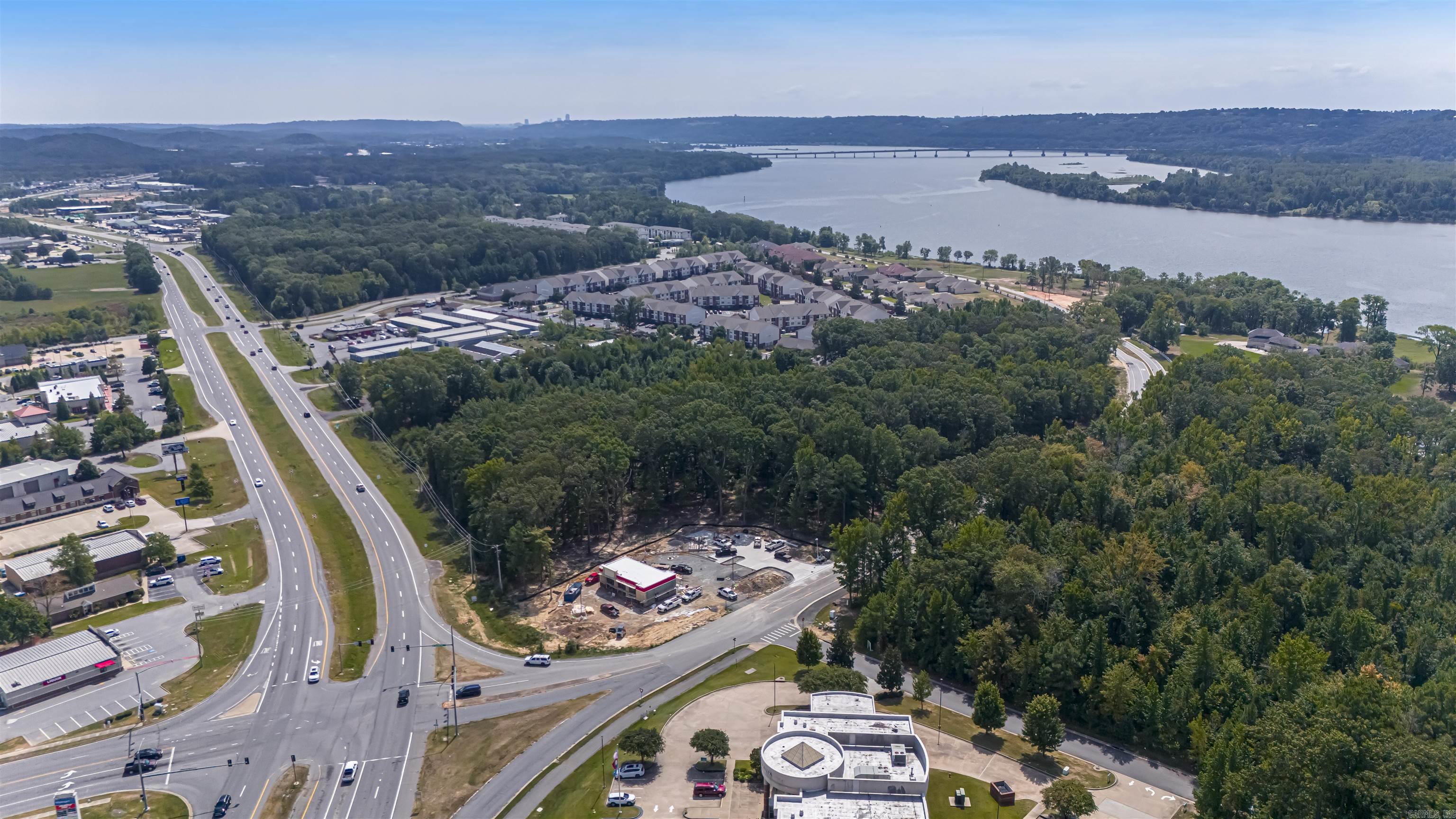 7410 Large Oak Lane  Maumelle, AR