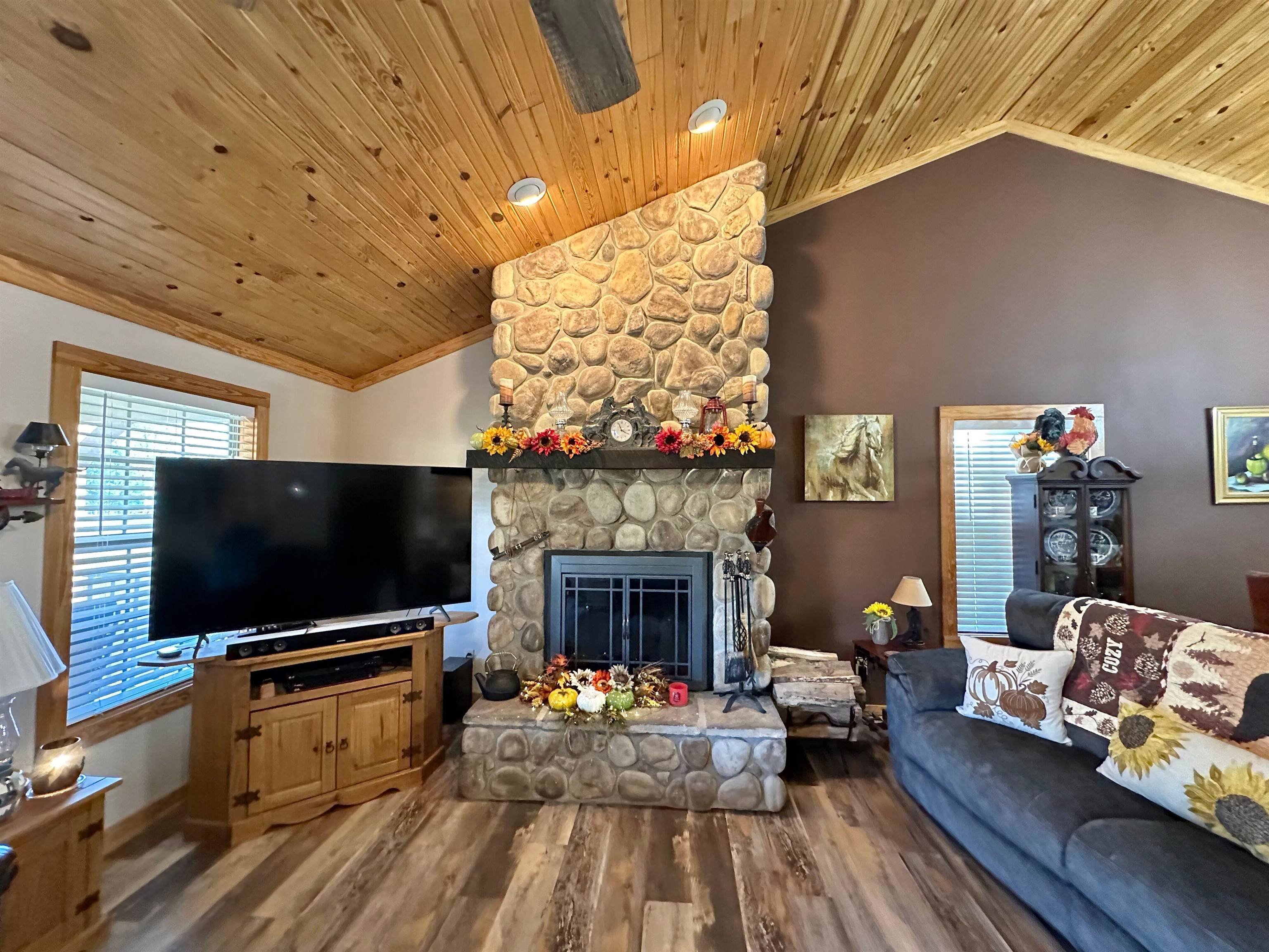 8997 Highway 9  Mountain View, AR