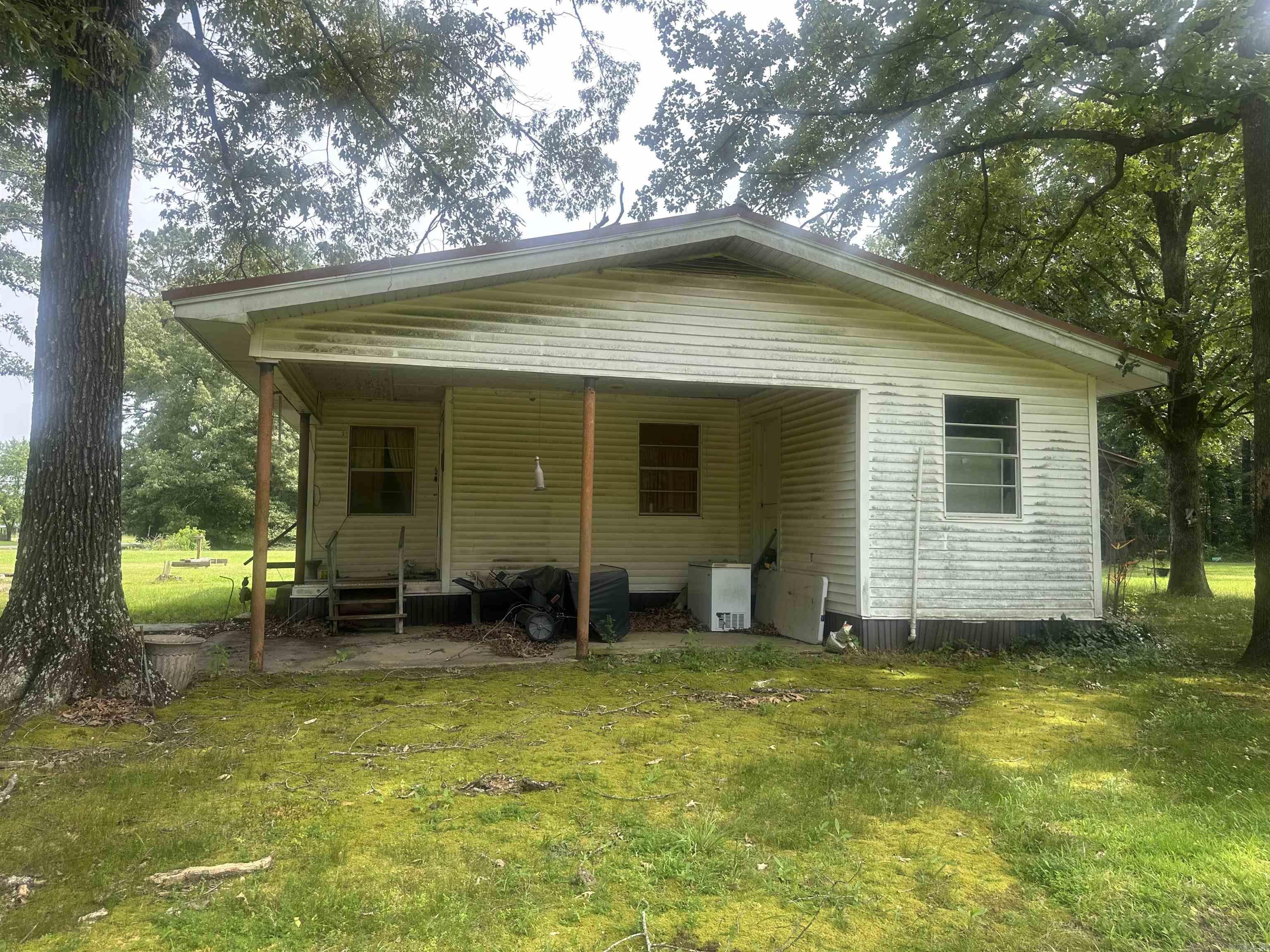 90 Red Oak  Rison, AR