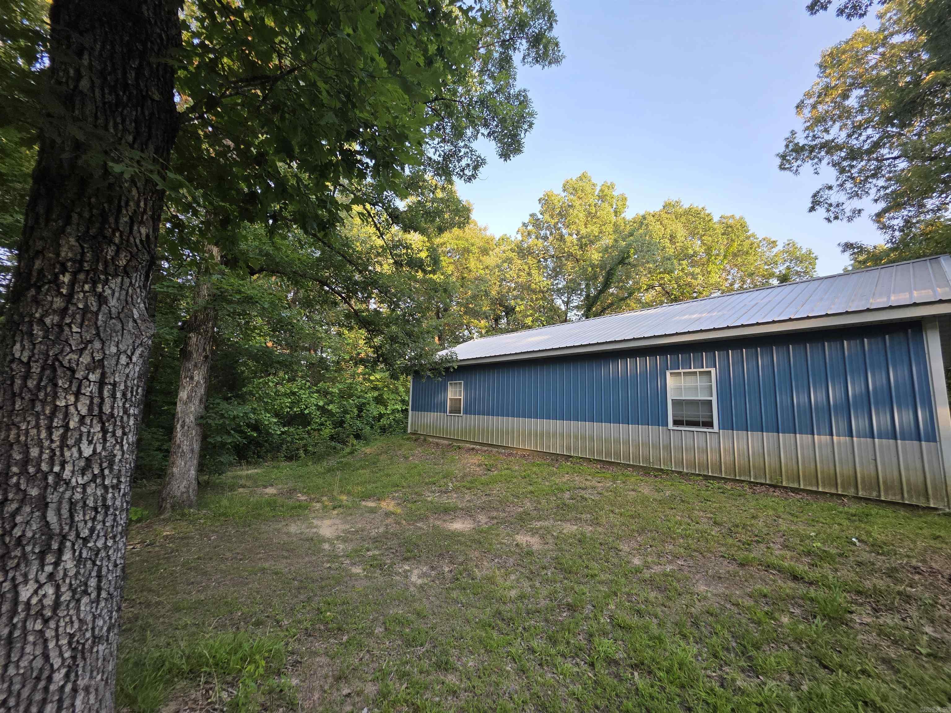 220 Hopewell Hollow RD  Norfork, AR