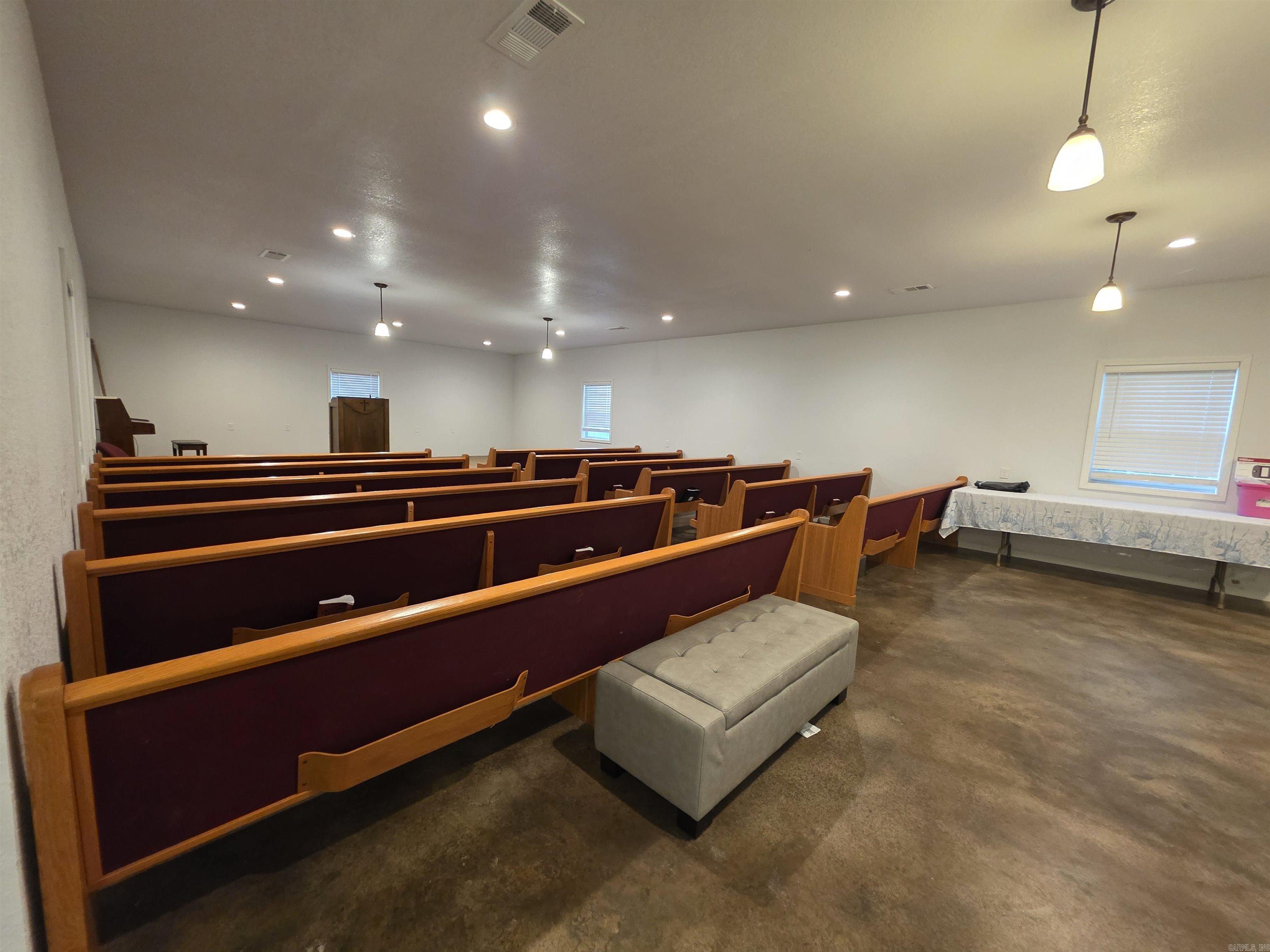 220 Hopewell Hollow RD  Norfork, AR