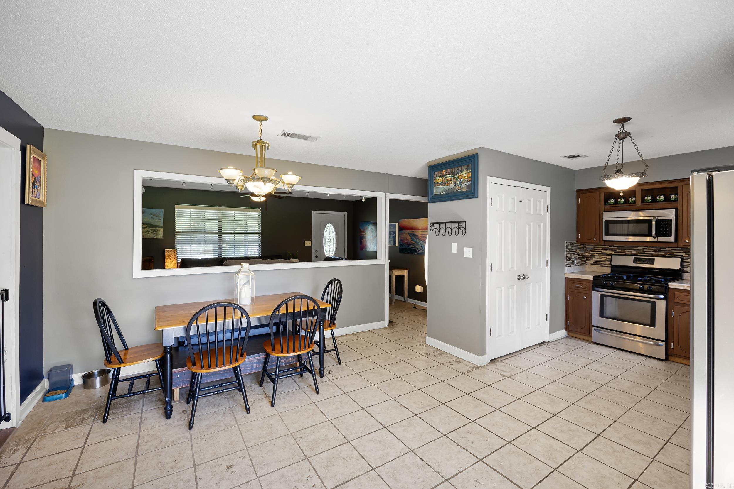 24 Foxmoor  Conway, AR