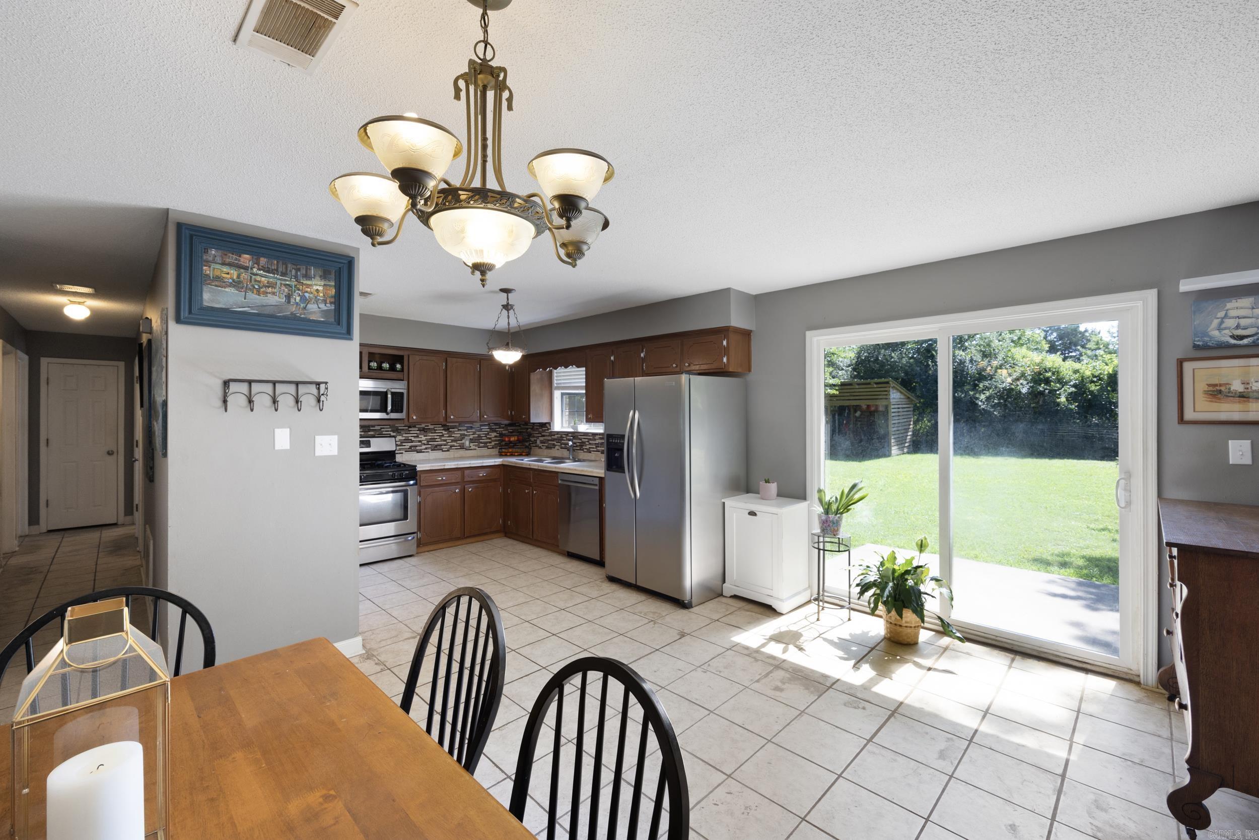 24 Foxmoor  Conway, AR