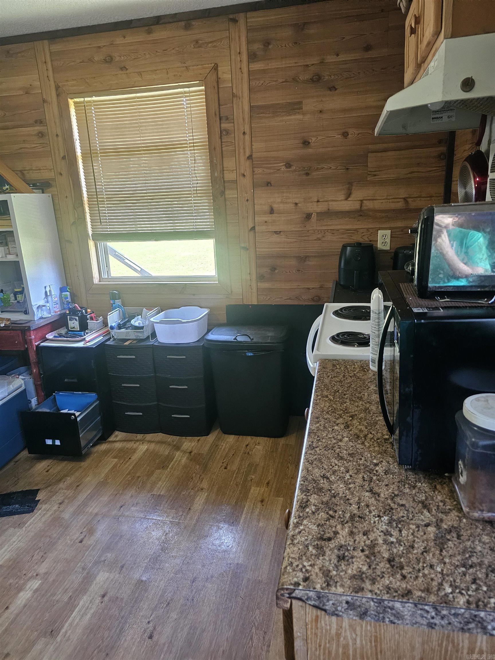178 Reames Rd  Romance, AR