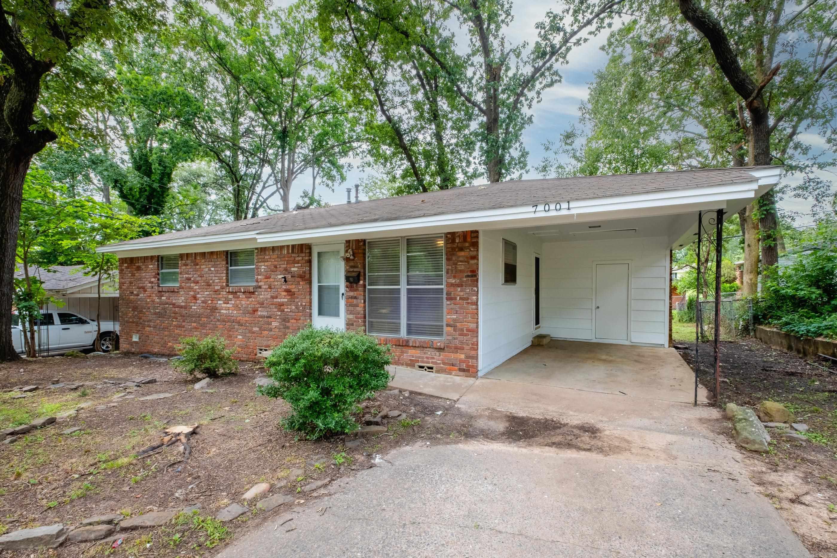 7001 Burton  Little Rock, AR