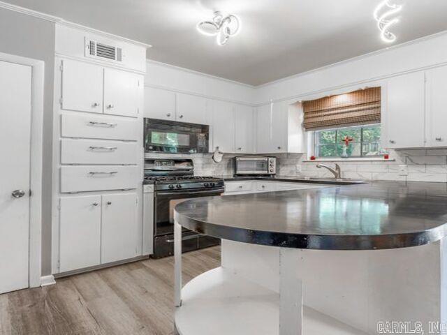 22 Nob Hill  Little Rock, AR
