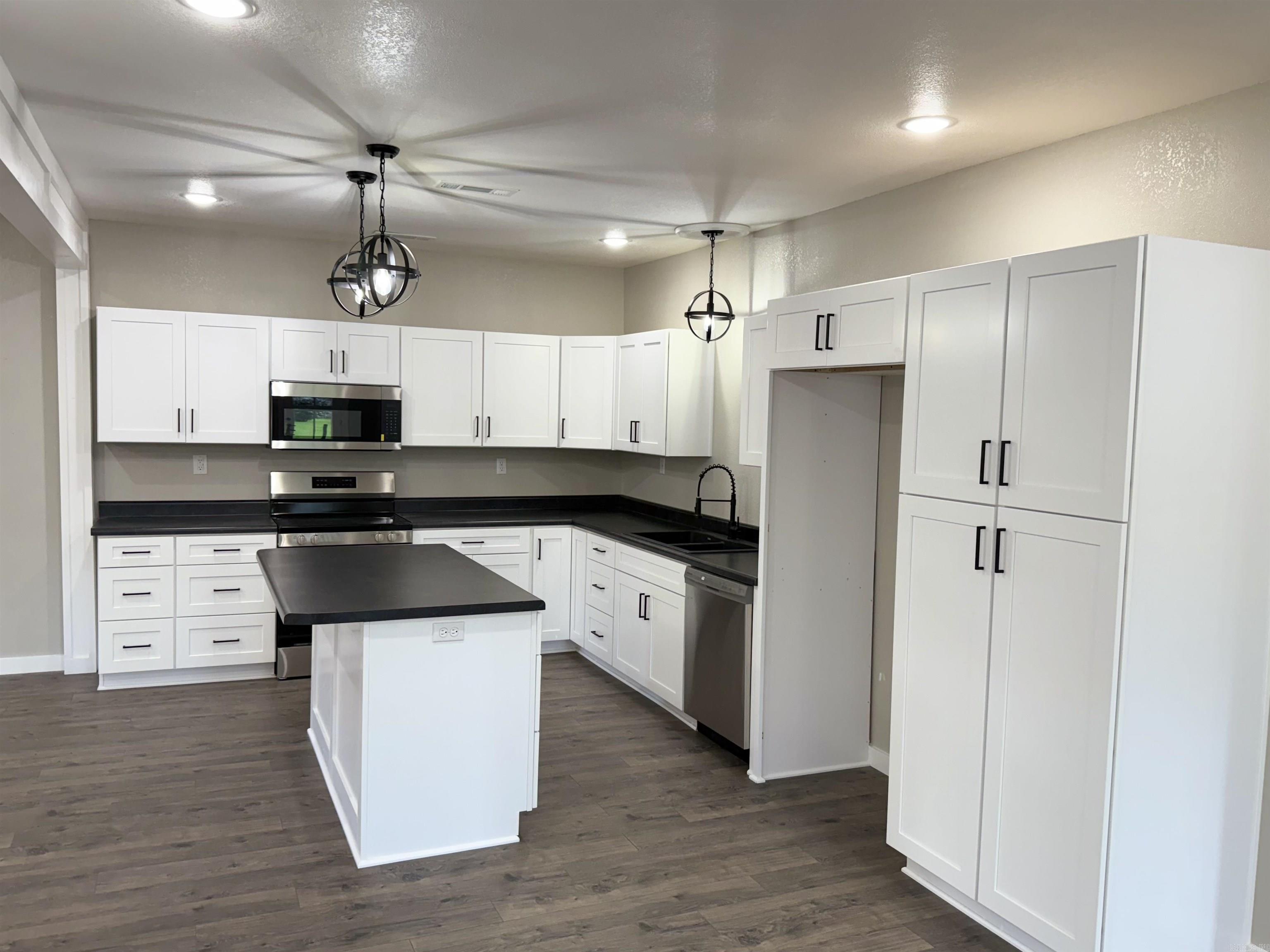 301 Gann  Monette, AR