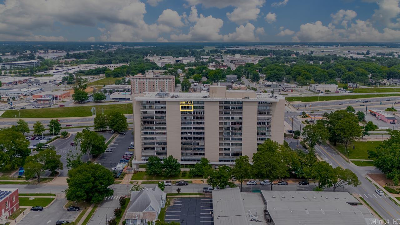 700 E 9th Apt 12J  Little Rock, AR