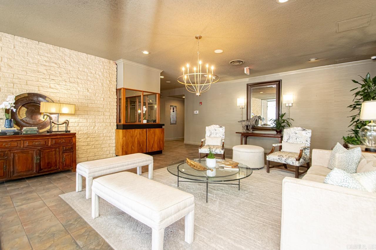 700 E 9th Apt 12J  Little Rock, AR
