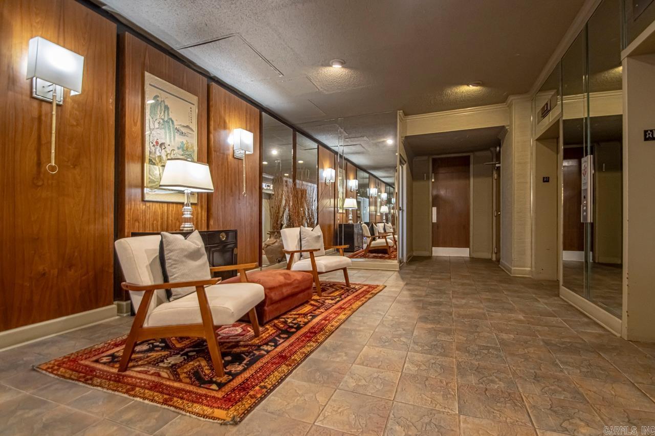 700 E 9th Apt 12J  Little Rock, AR