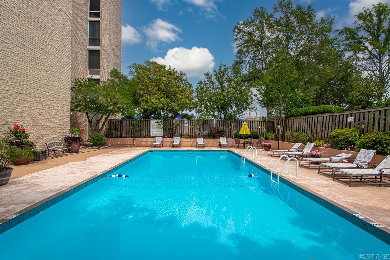 700 E 9th Apt 12J  Little Rock, AR