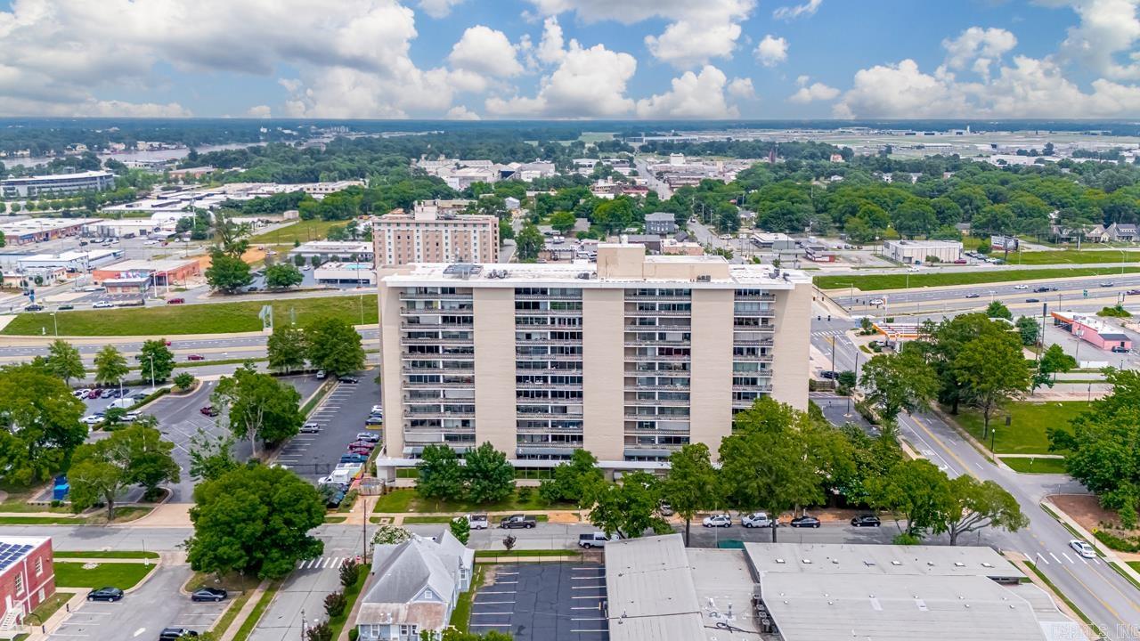 700 E 9th Apt 12J  Little Rock, AR