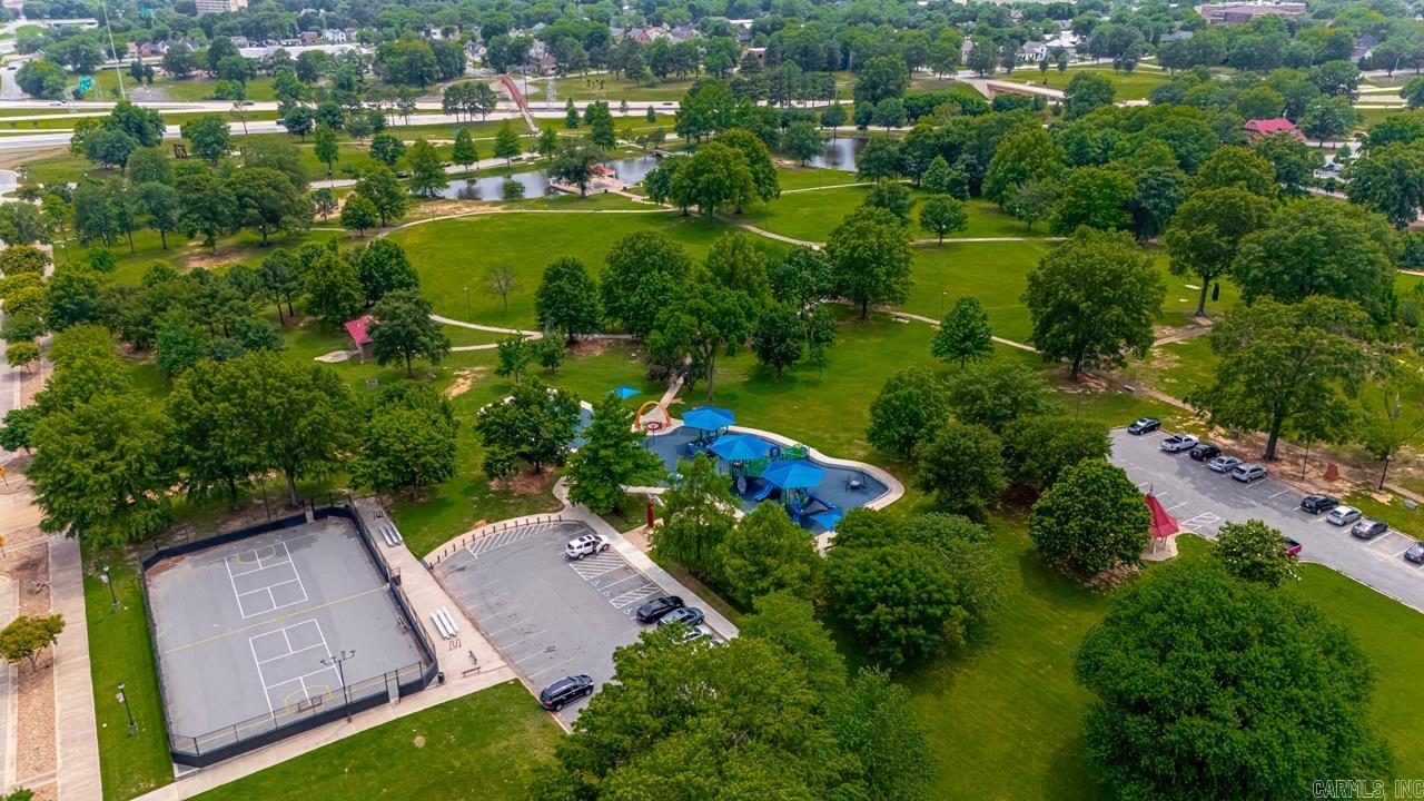 700 E 9th Apt 12J  Little Rock, AR