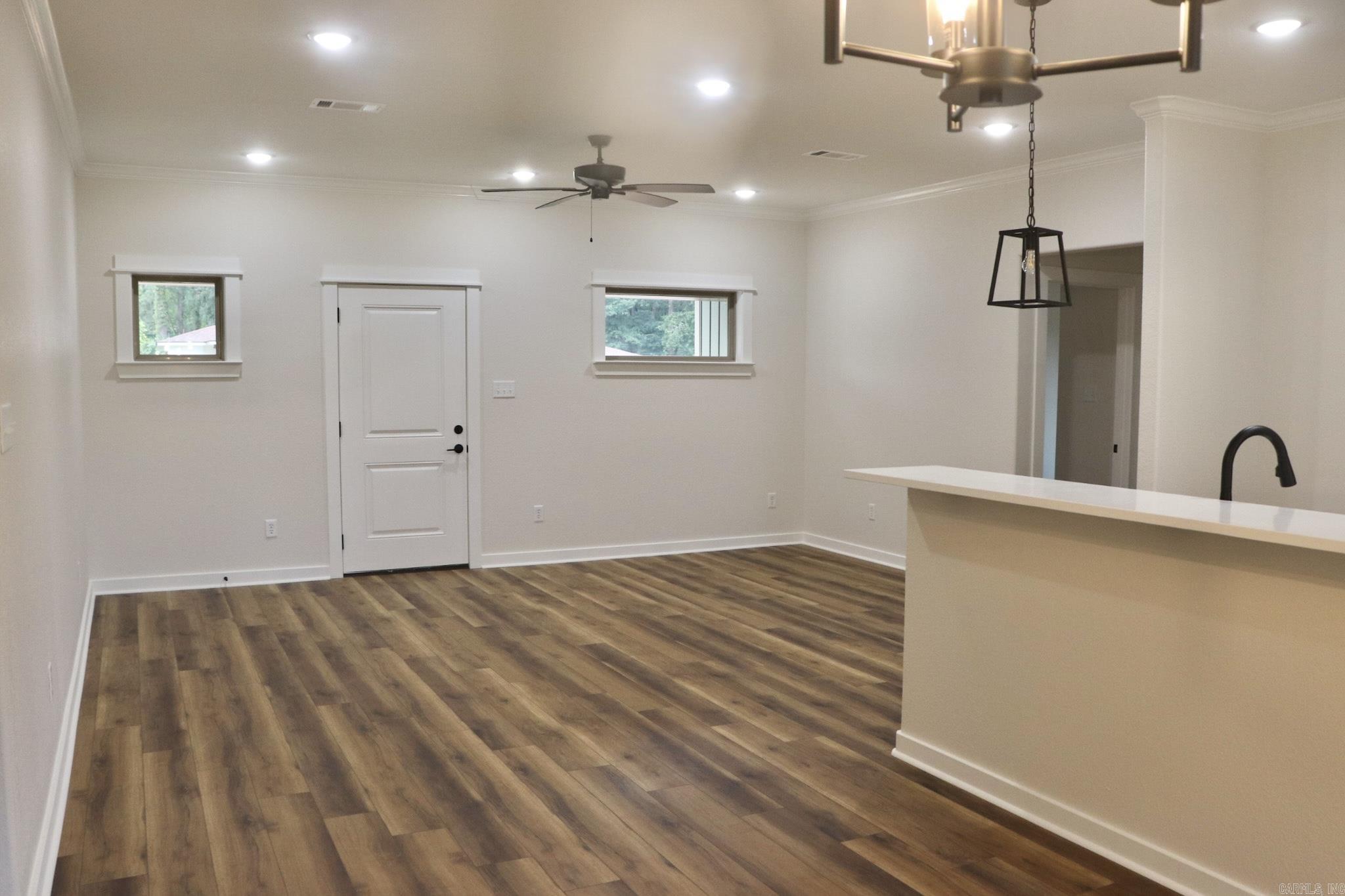 1005 N Red  Sheridan, AR