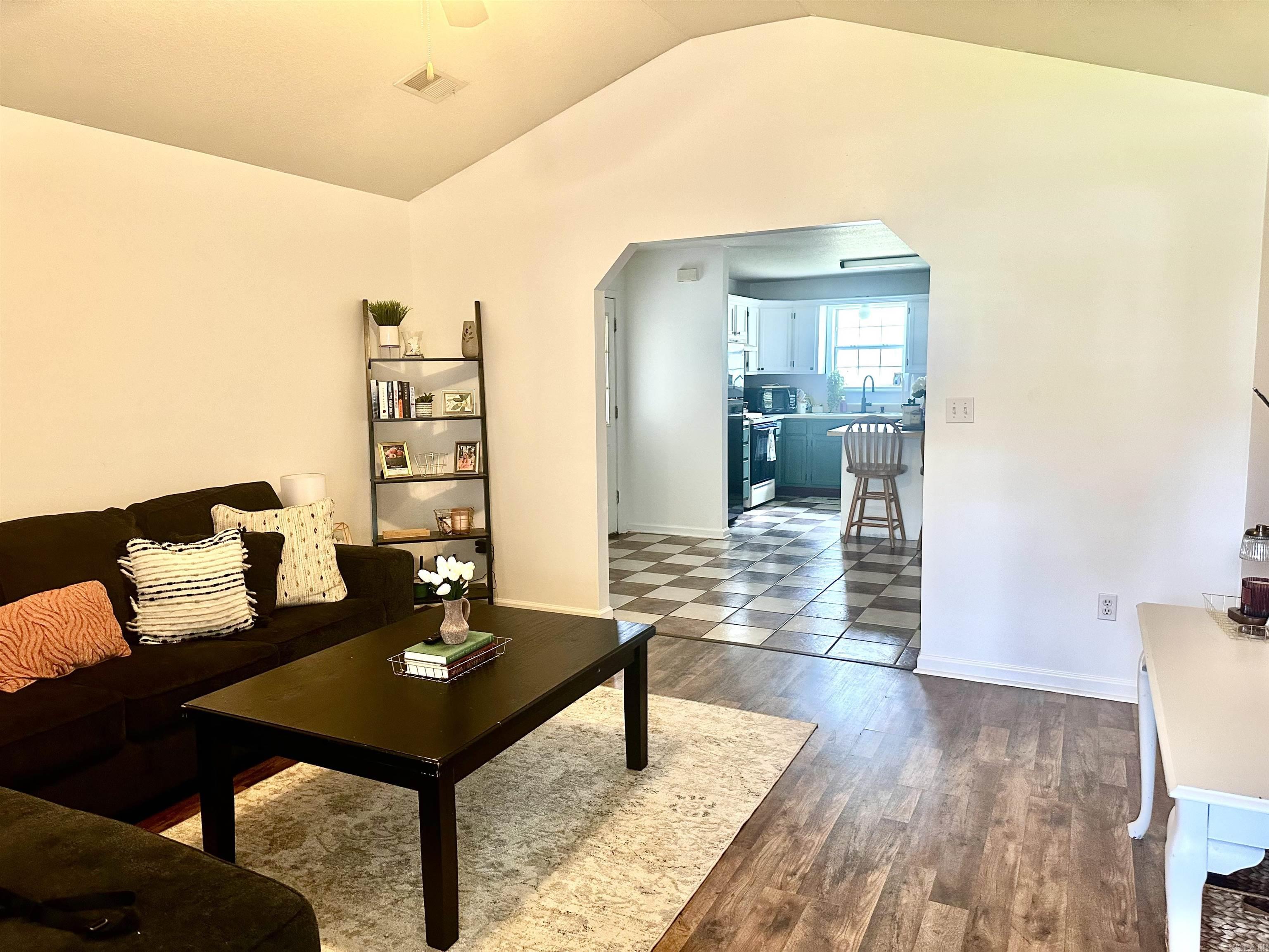 2705 N 4 1/2  Paragould, AR