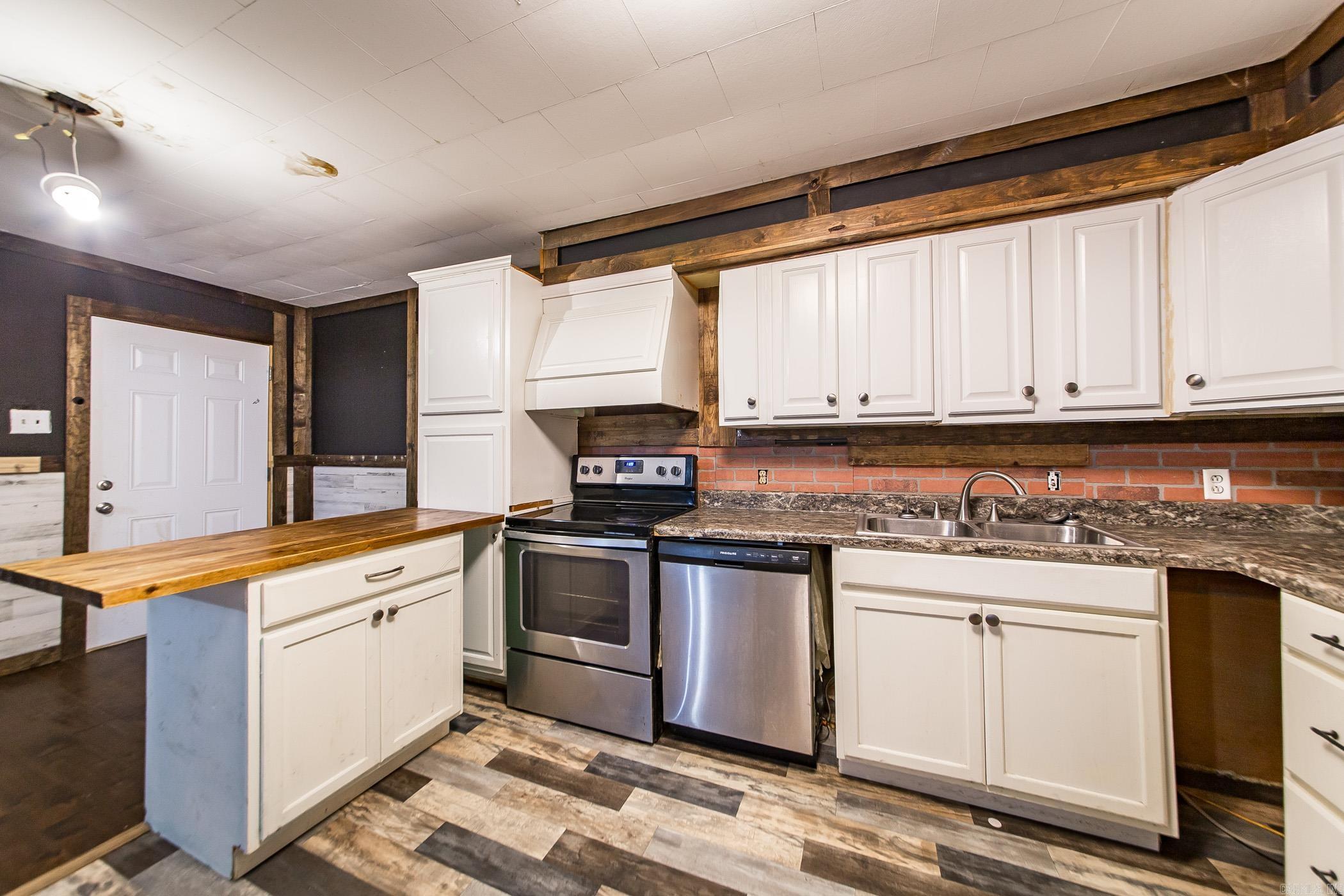 15639 Livesay  Des Arc, AR