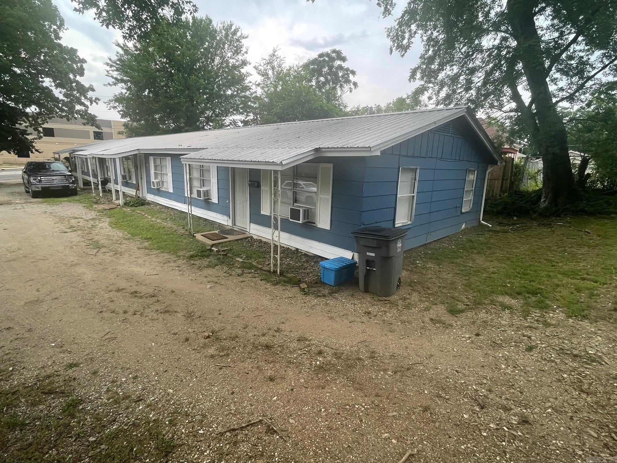 319 Silver St
