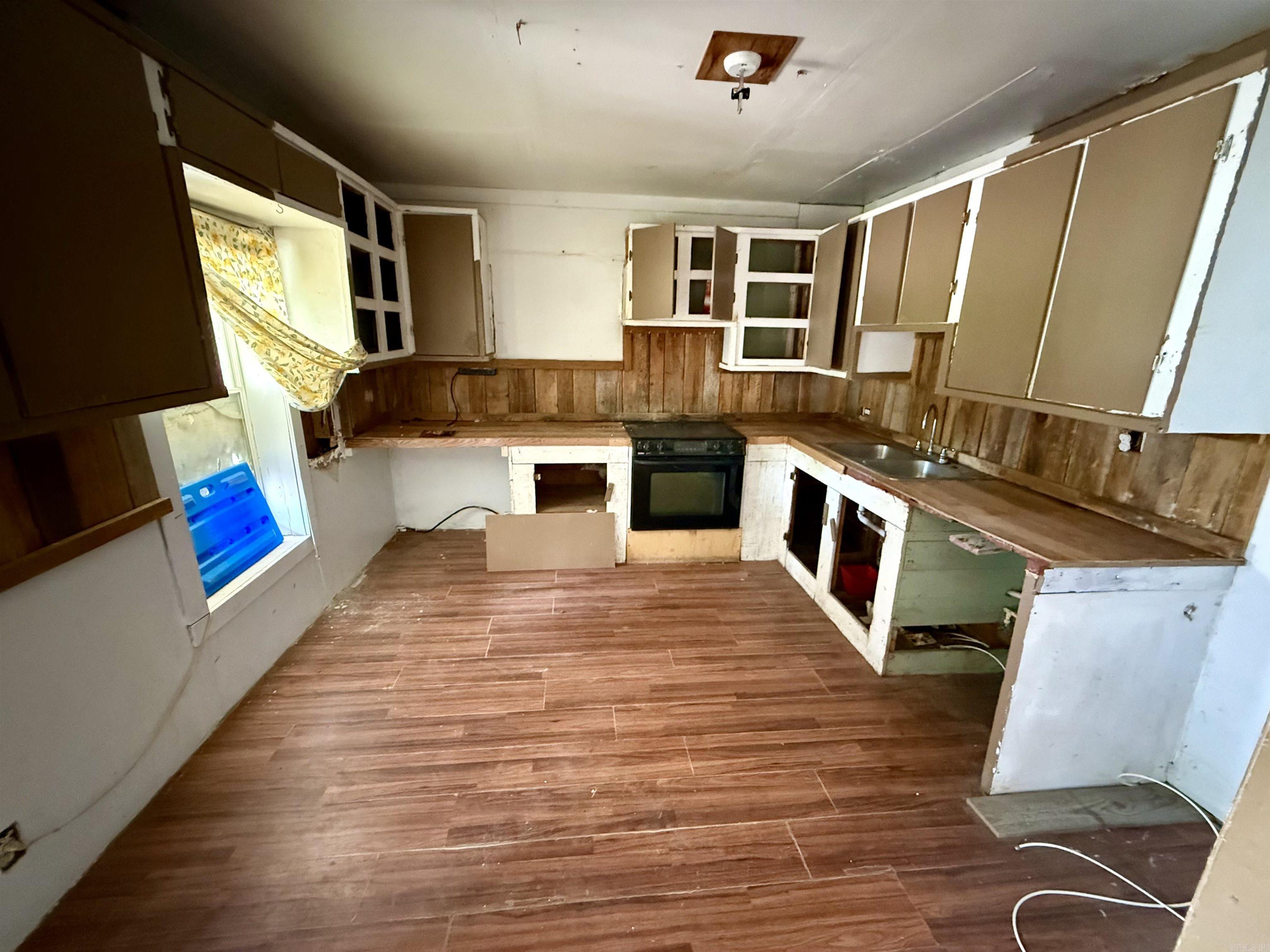 3004 Mount Holly  El Dorado, AR