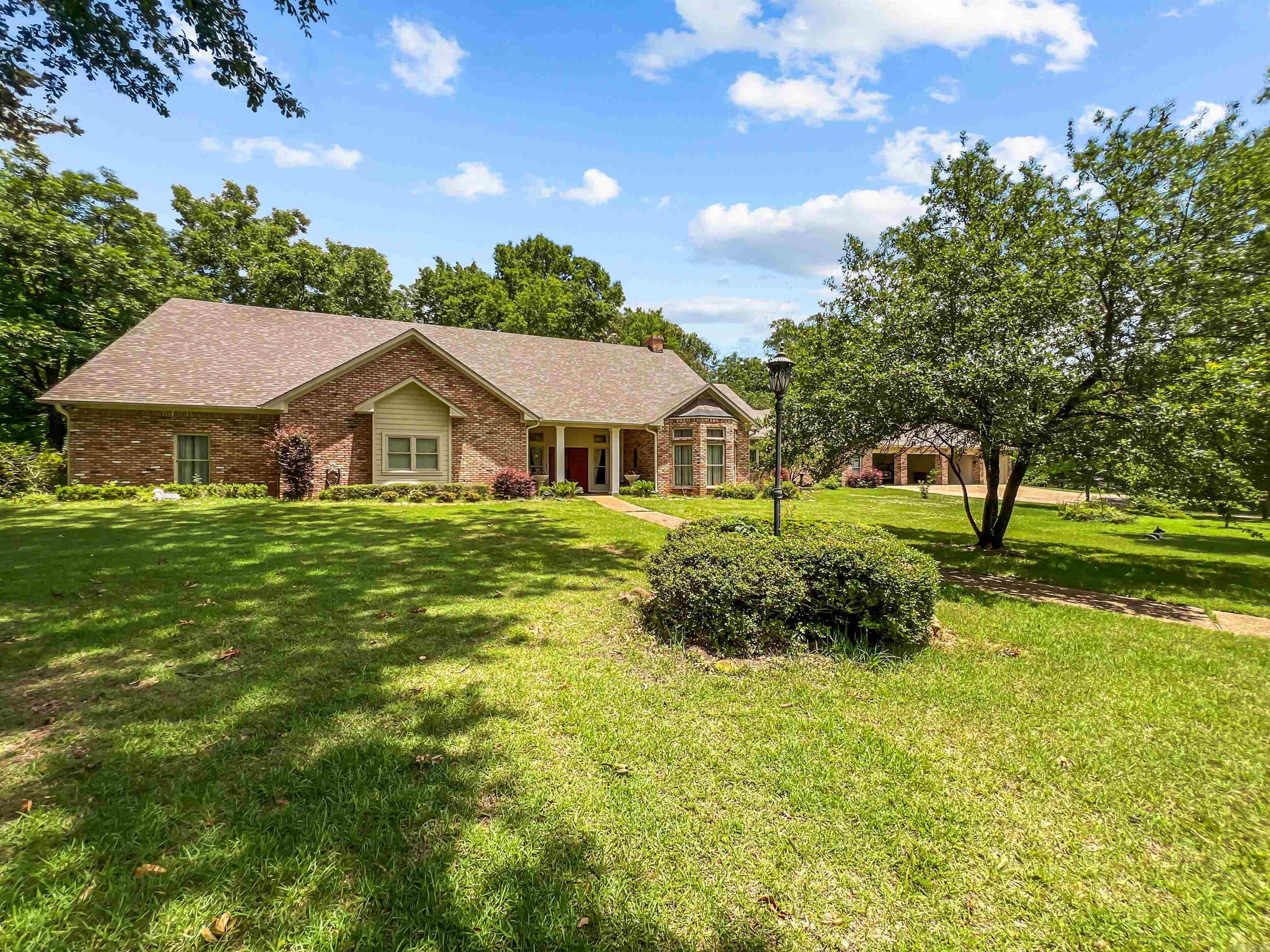 118 W Hoskins  New Boston, AR