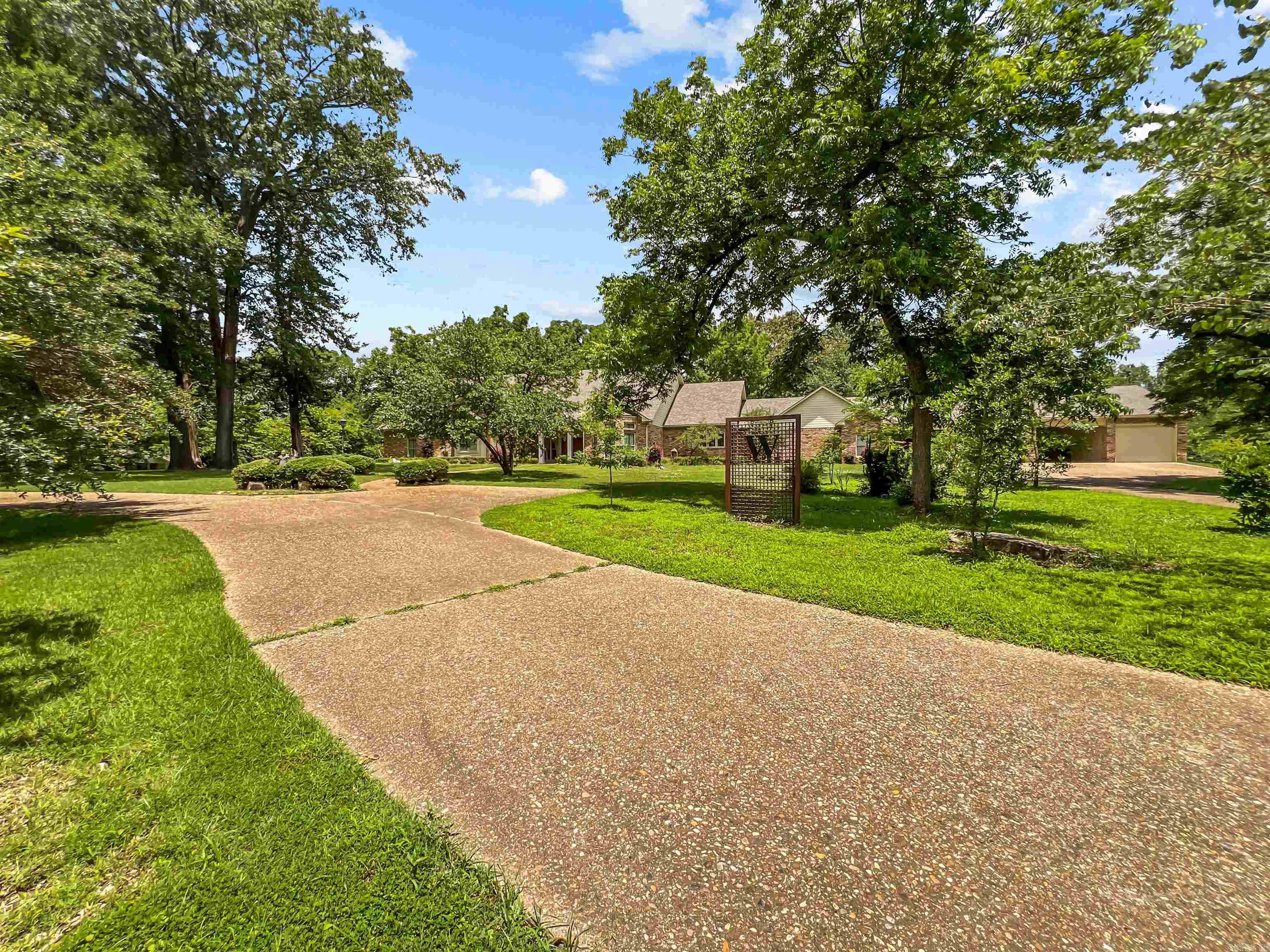 118 W Hoskins  New Boston, AR