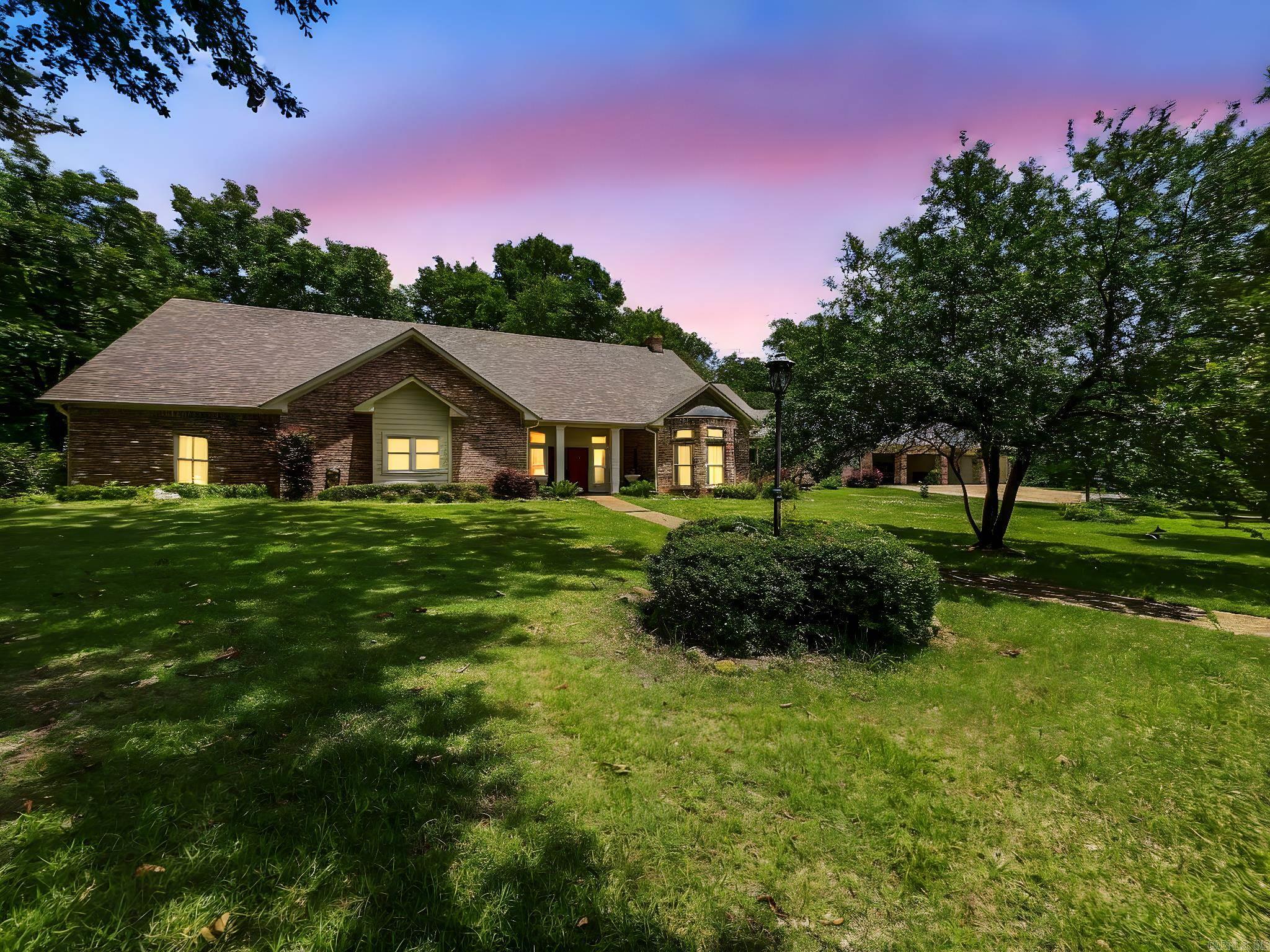 118 W Hoskins  New Boston, AR