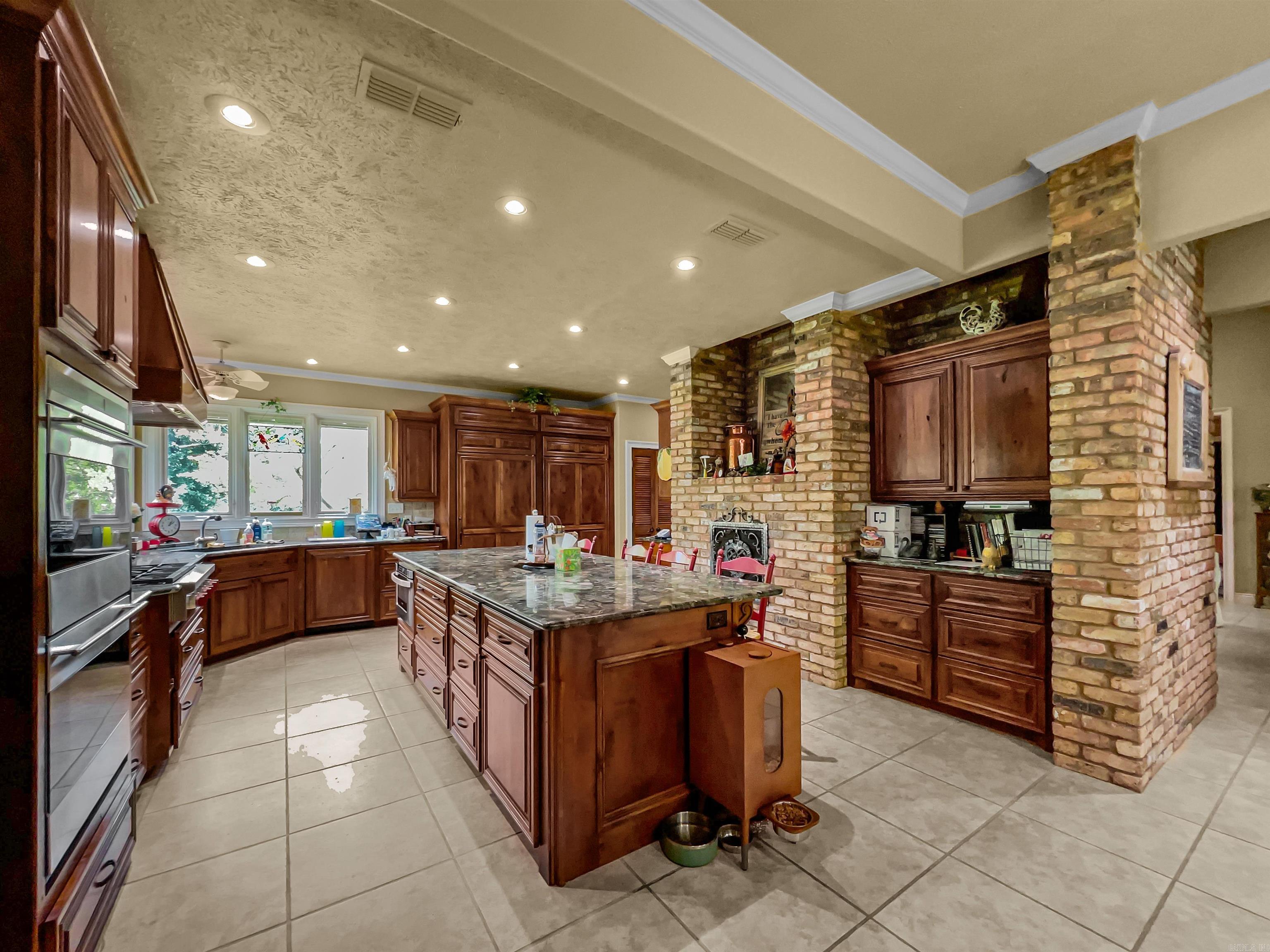 118 W Hoskins  New Boston, AR