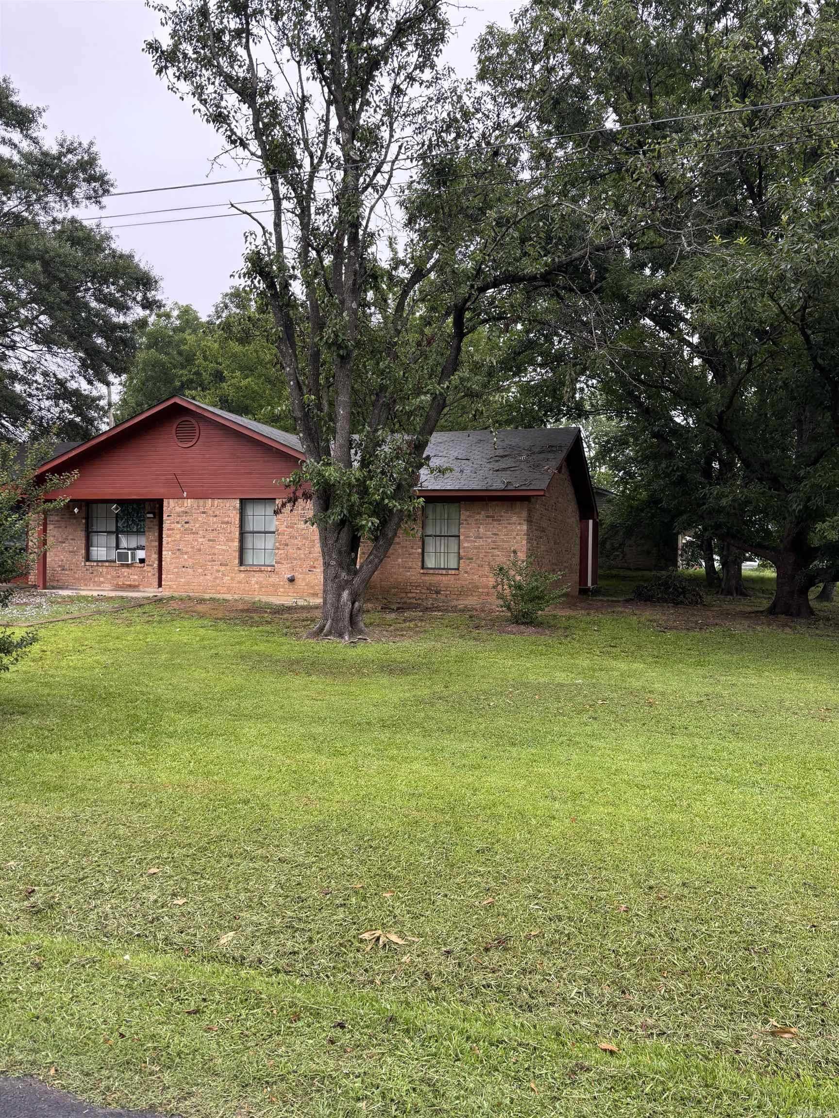 320 S Lewis  Mineral Sprs., AR