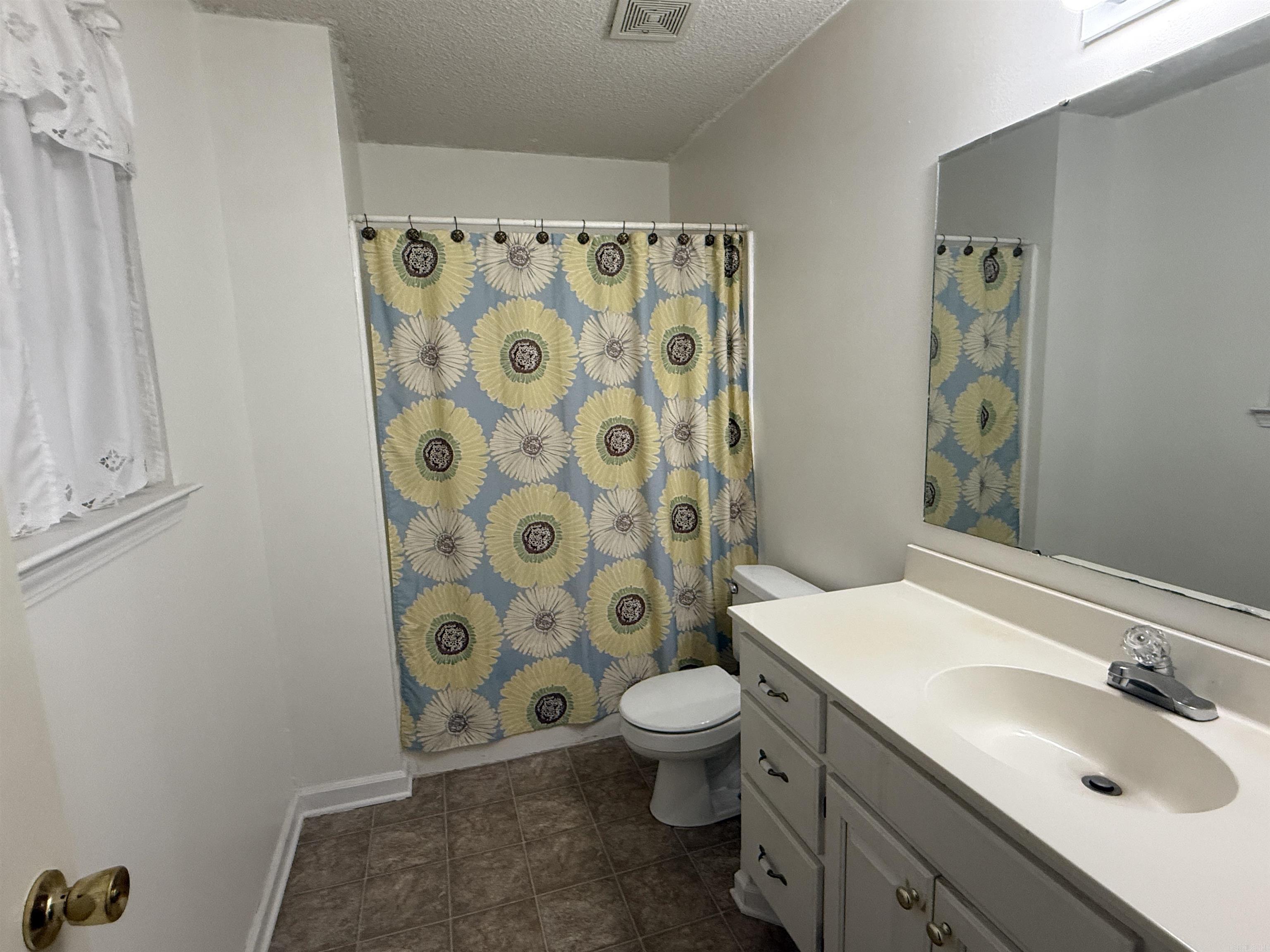 1008 Fox Ridge Drive  Benton, AR