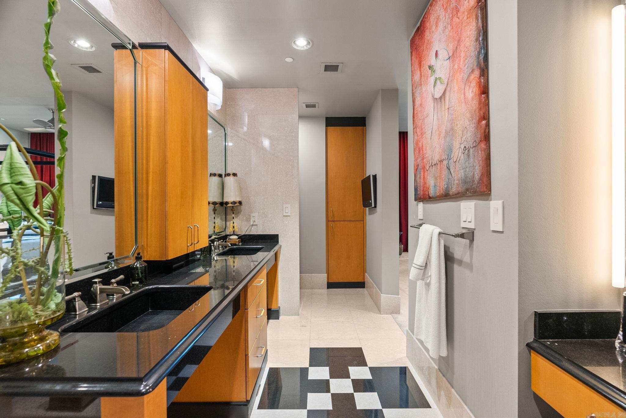 300 E Third #1701  Little Rock, AR