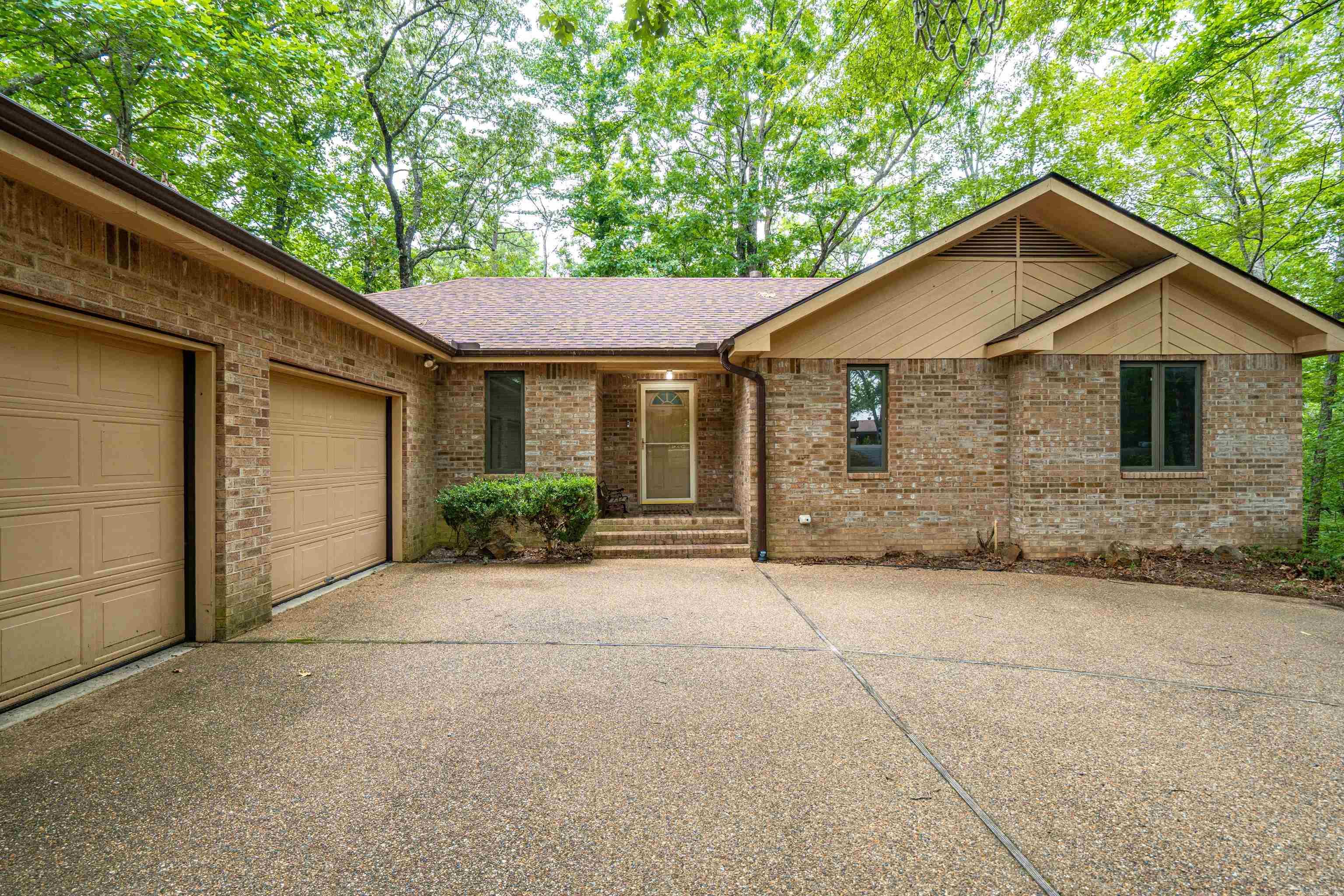 111 Black Oak  Hot Springs, AR