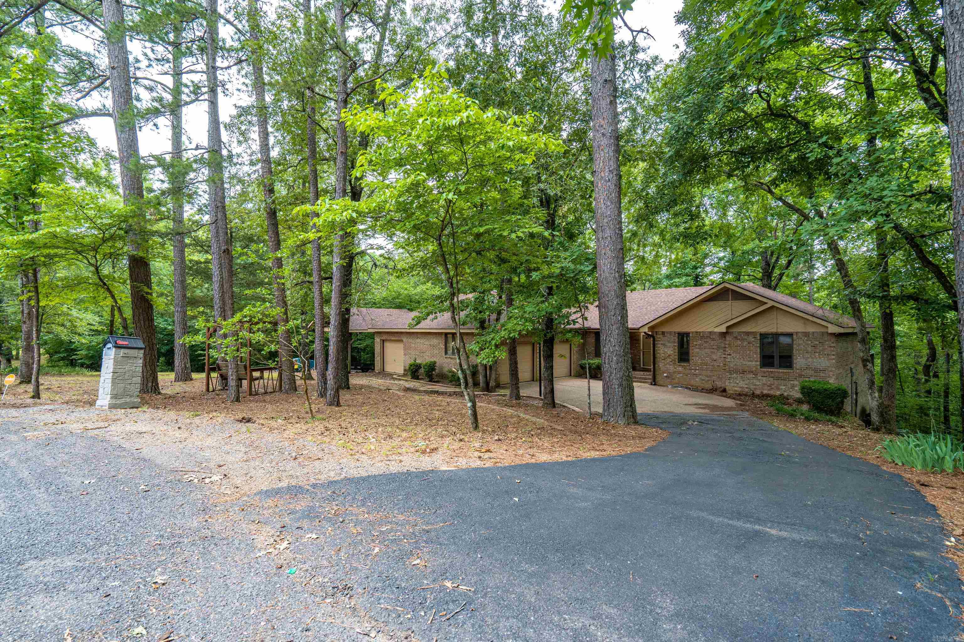 111 Black Oak  Hot Springs, AR