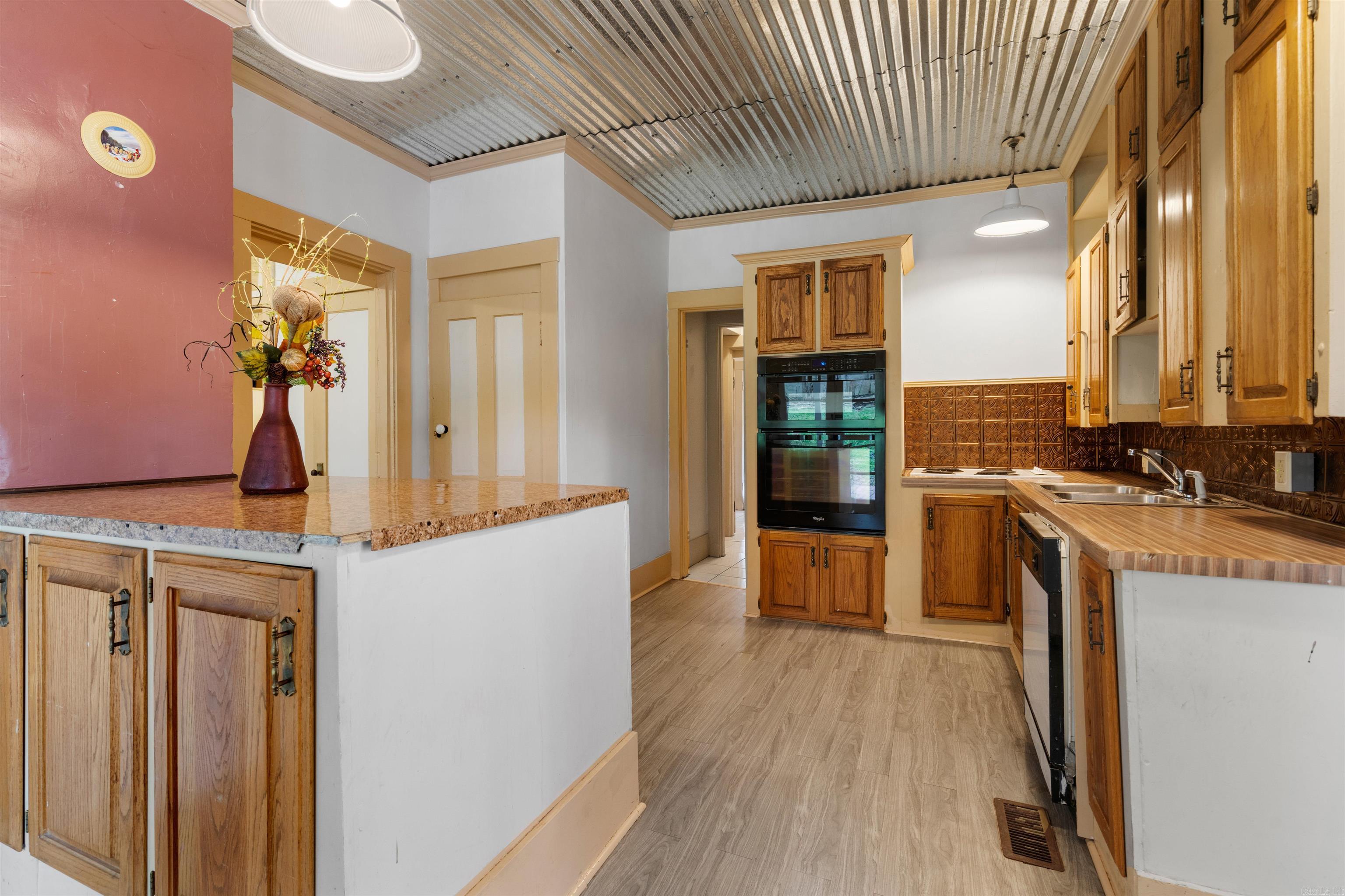 111-113 Dell  Hot Springs, AR