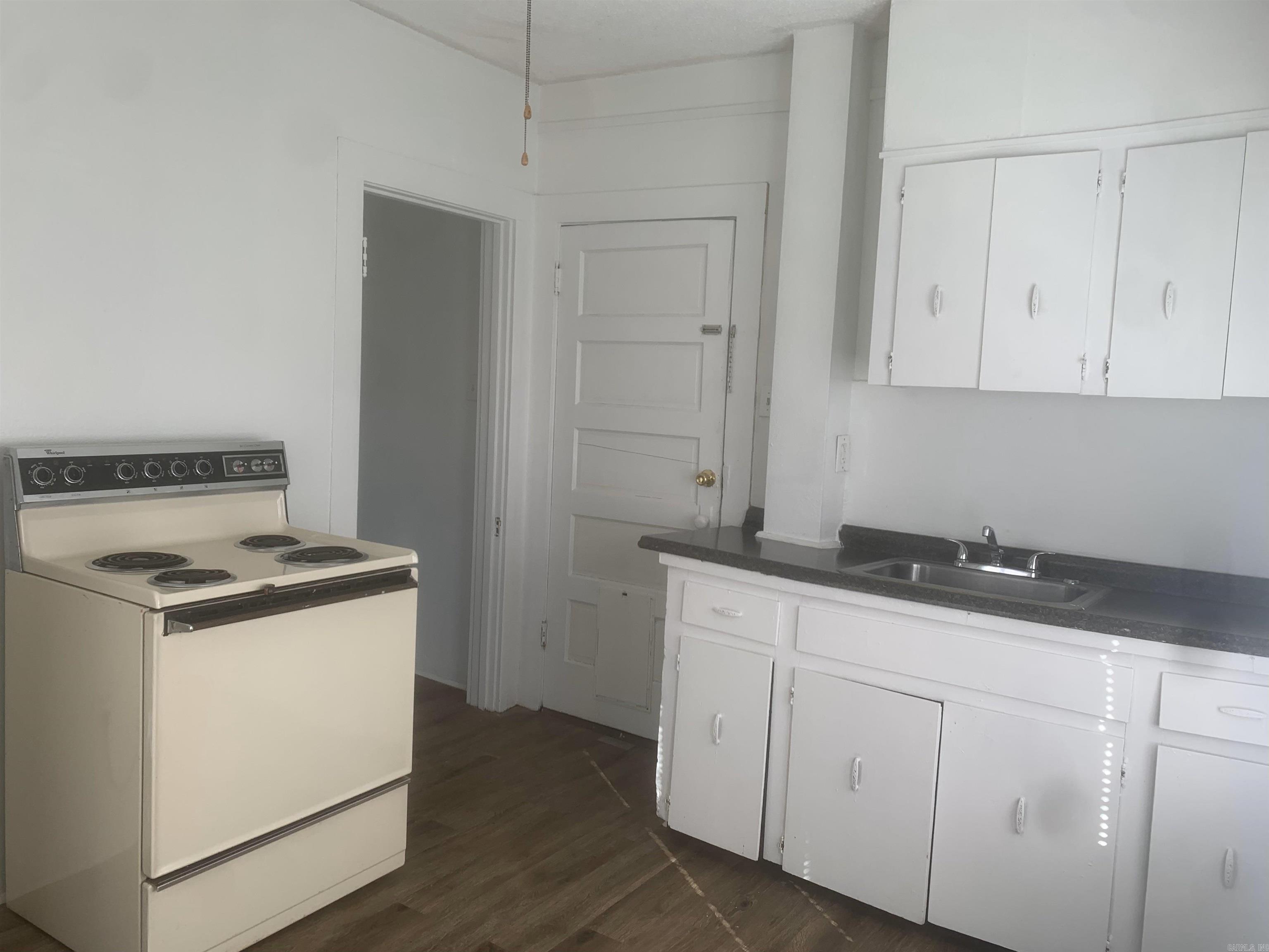 111-113 Dell  Hot Springs, AR