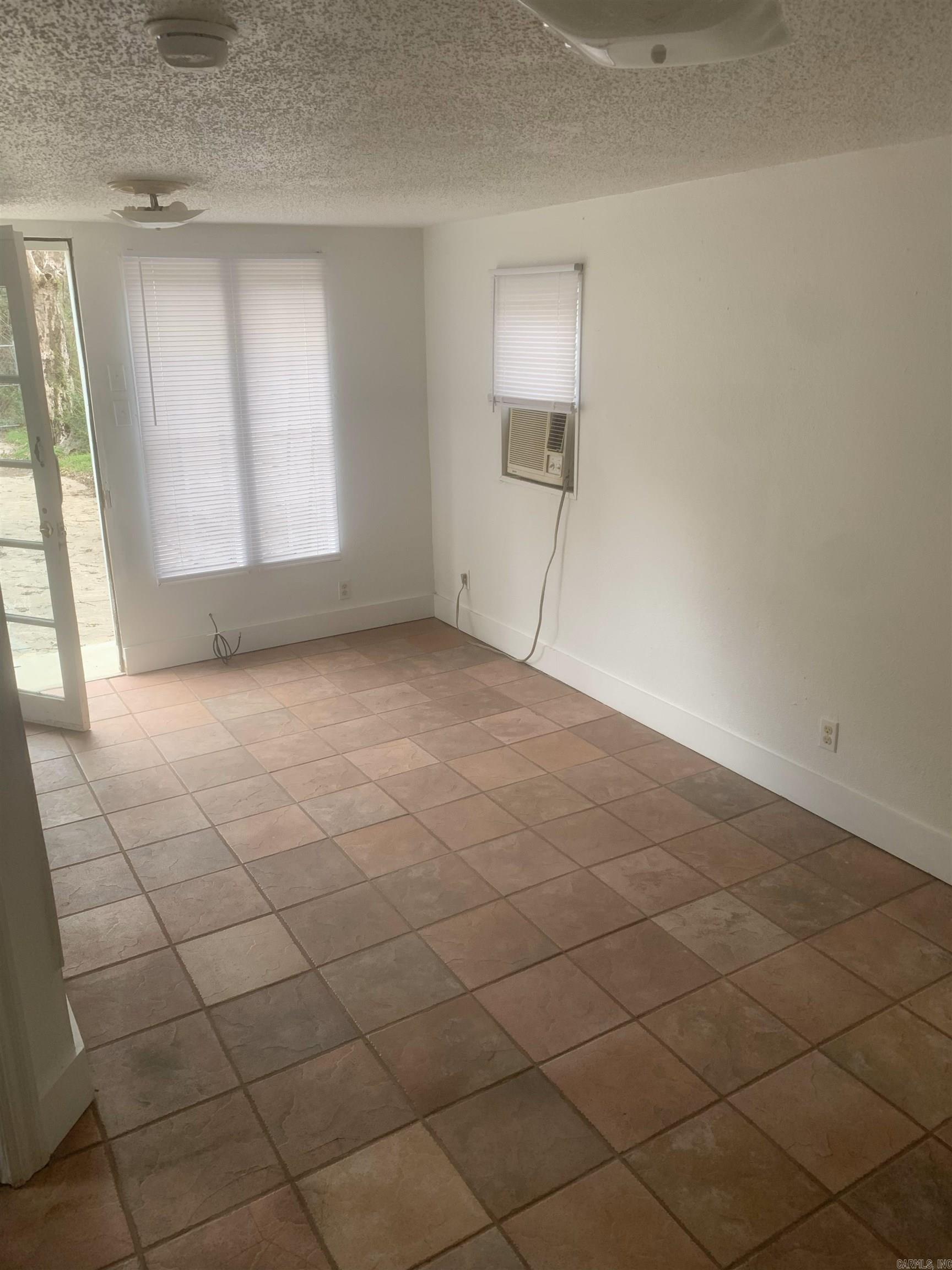111-113 Dell  Hot Springs, AR