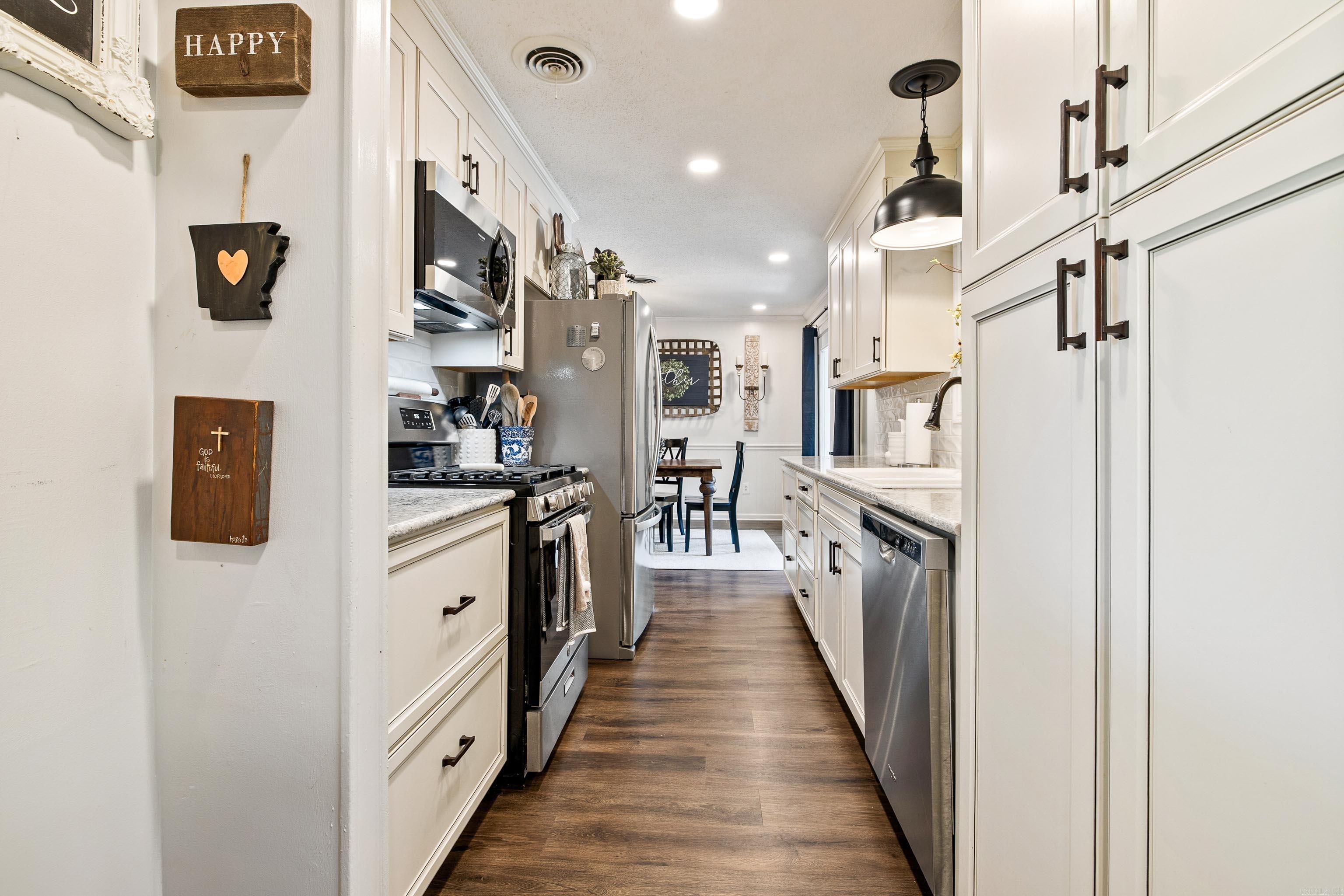 520 E 8  Lonoke, AR