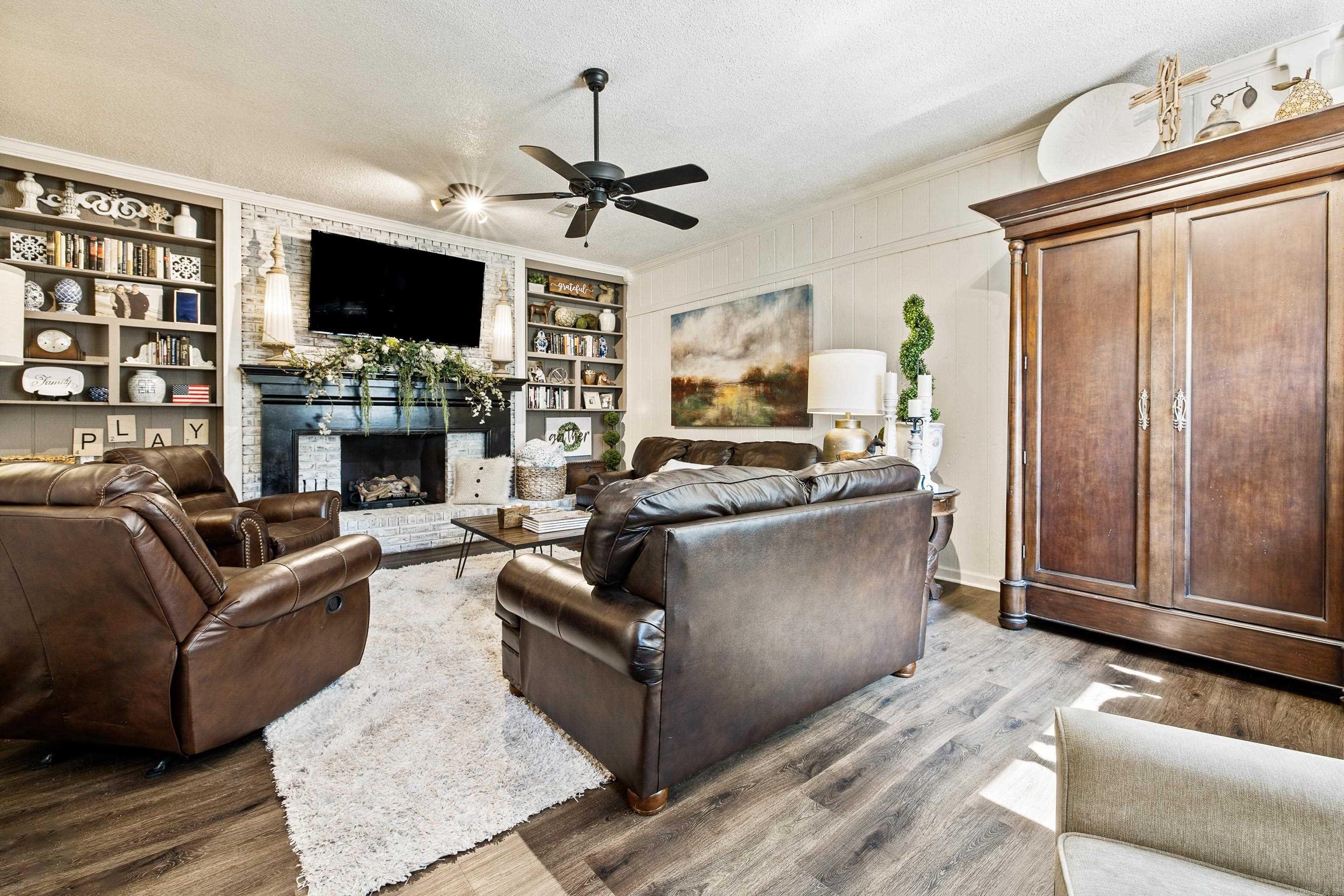 520 E 8  Lonoke, AR