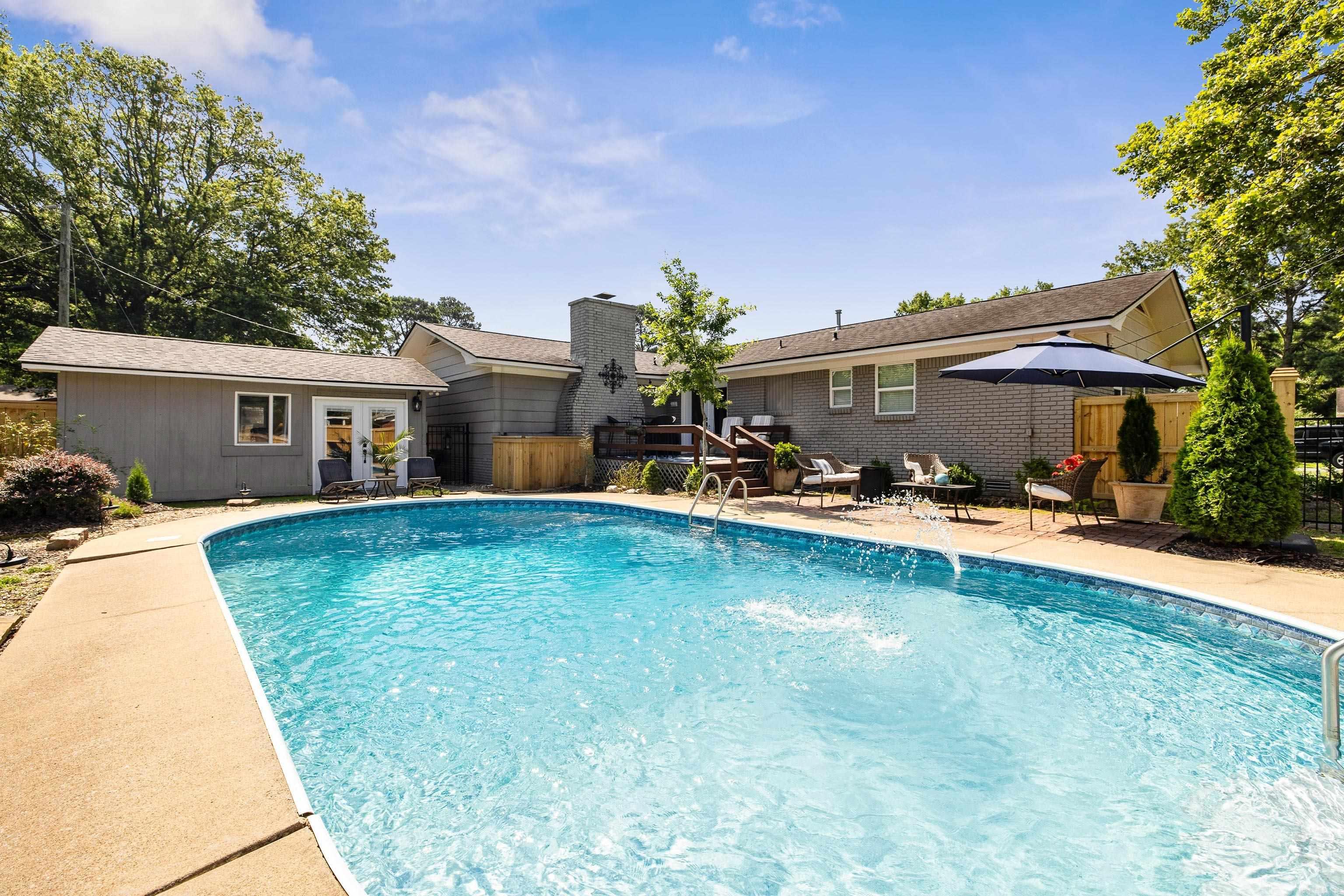 520 E 8  Lonoke, AR