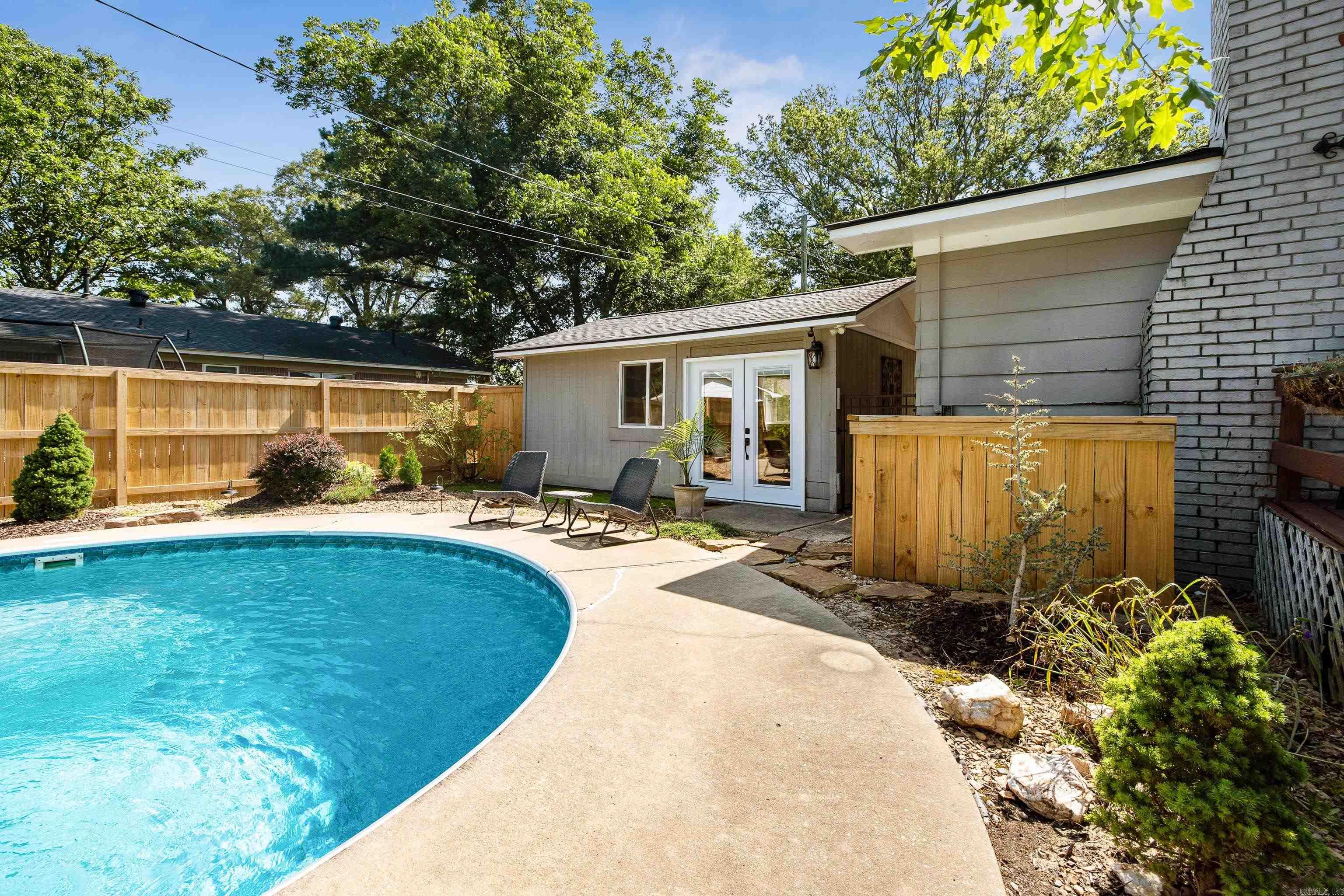520 E 8  Lonoke, AR