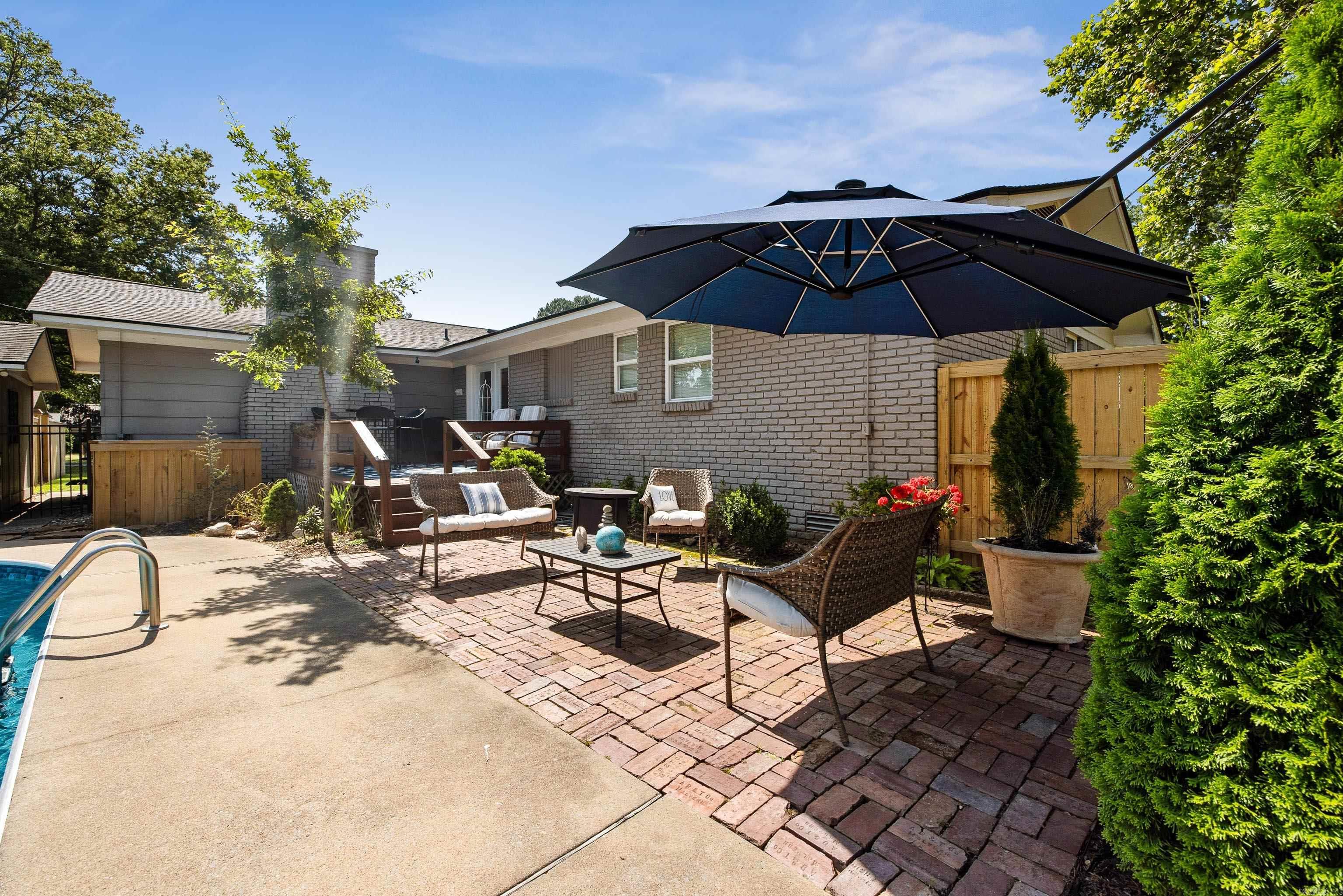 520 E 8  Lonoke, AR