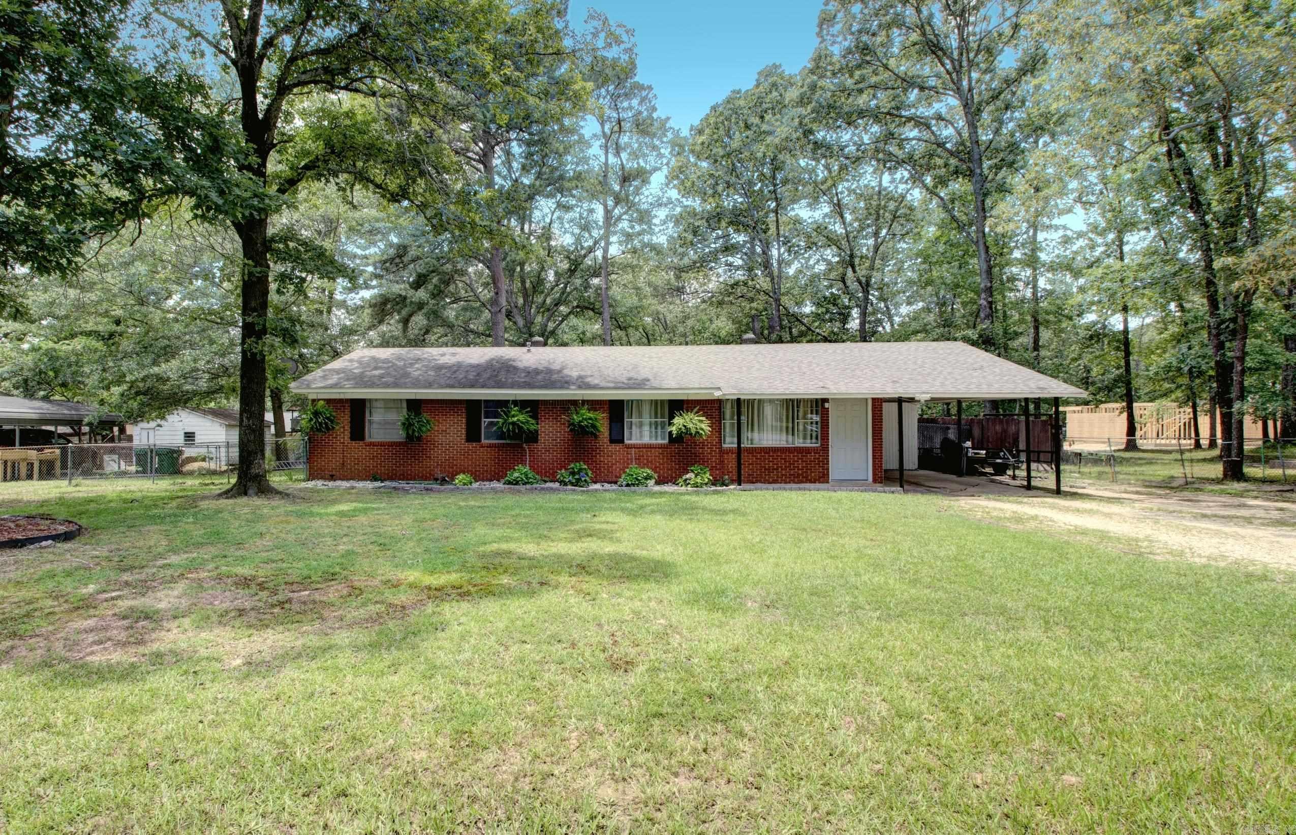 912 West  White Hall, AR
