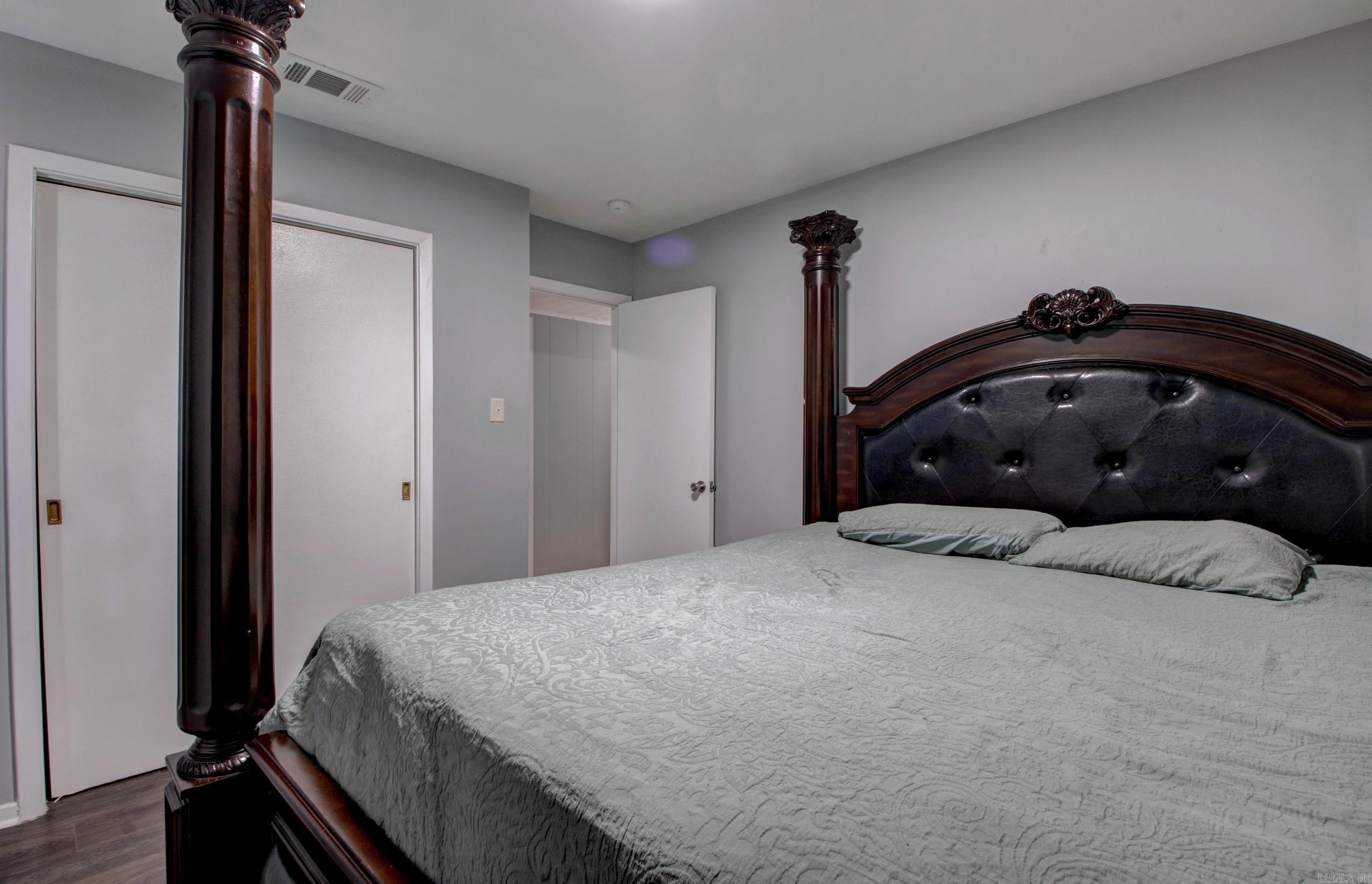 912 West  White Hall, AR