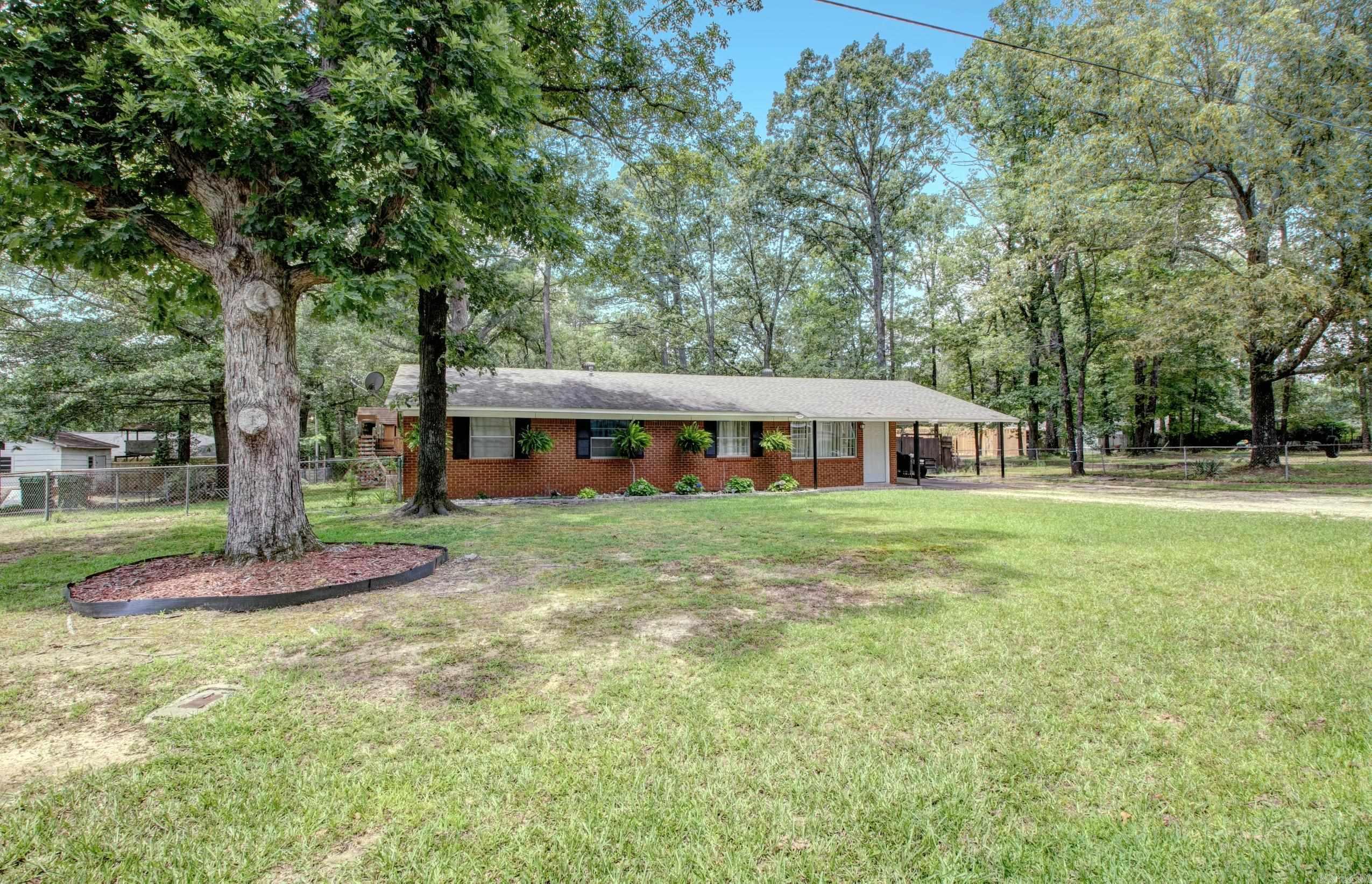 912 West  White Hall, AR