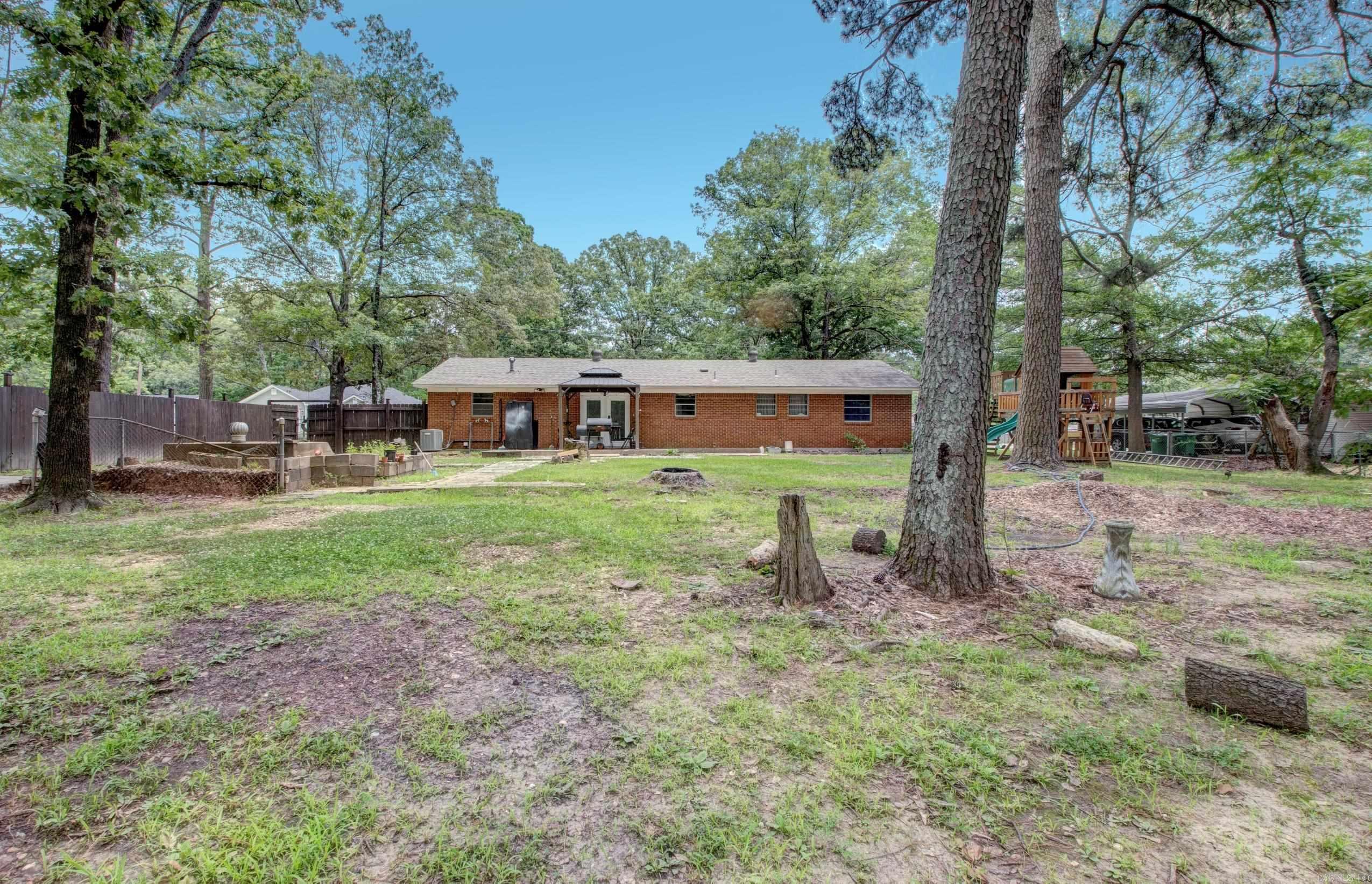 912 West  White Hall, AR