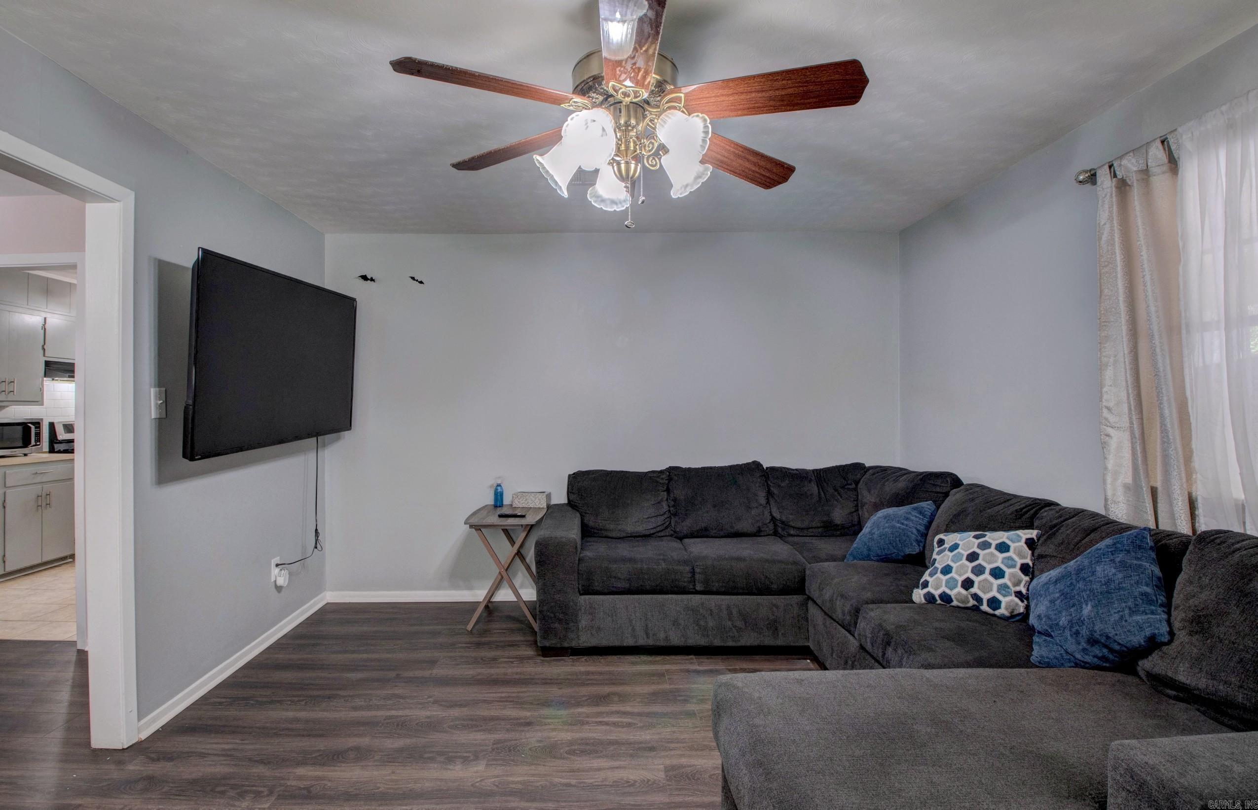912 West  White Hall, AR
